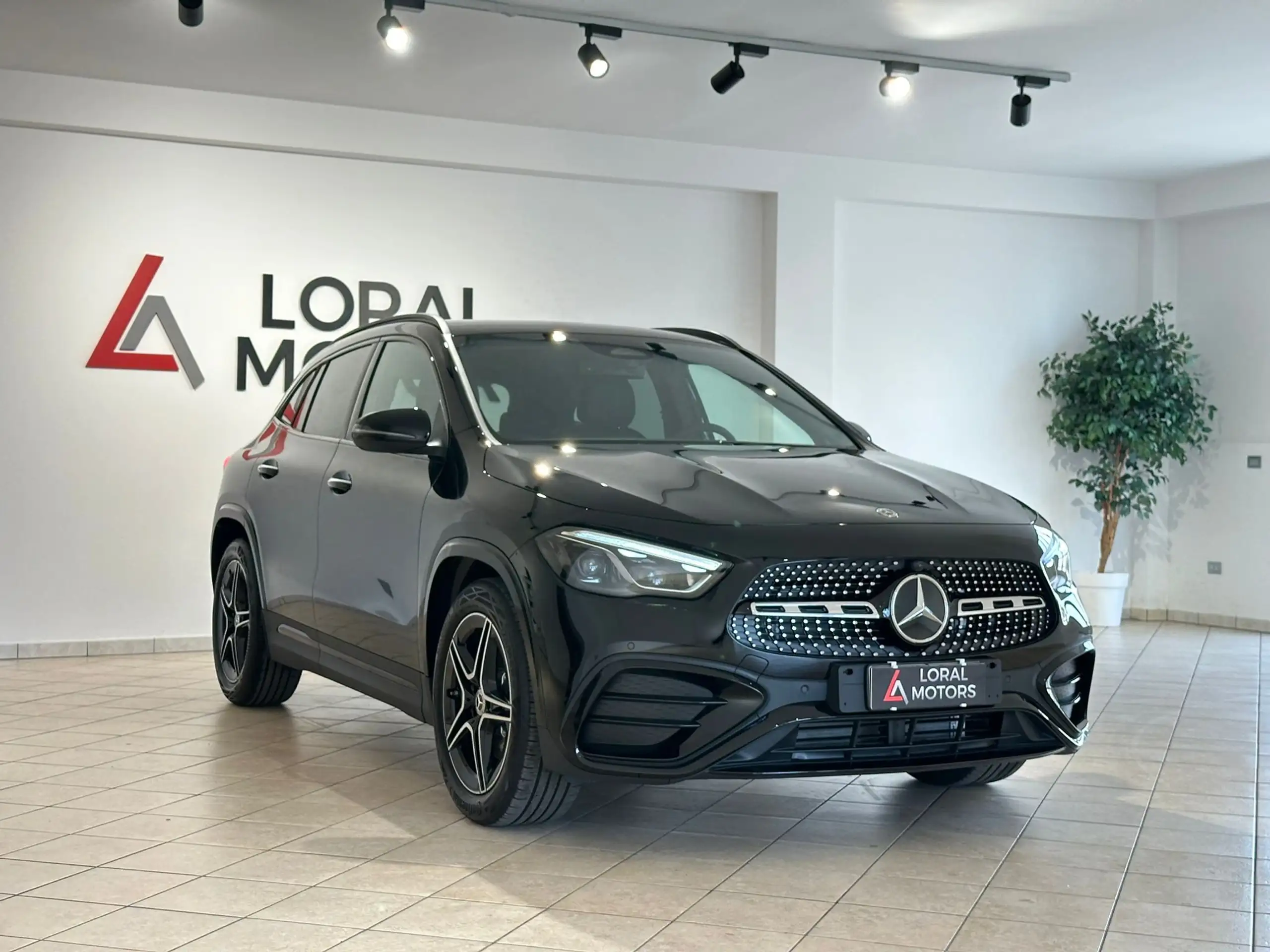 Mercedes-Benz - GLA 200