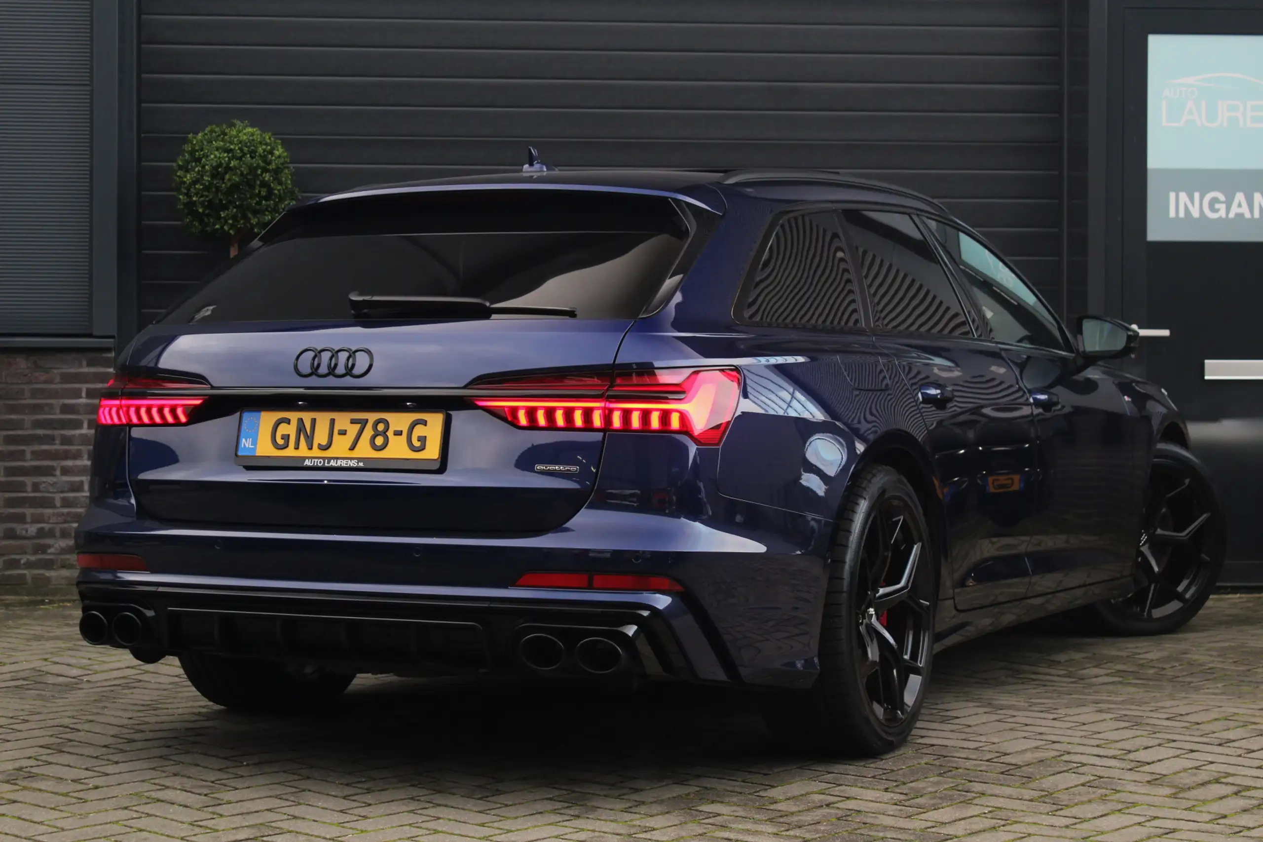 Audi - A6