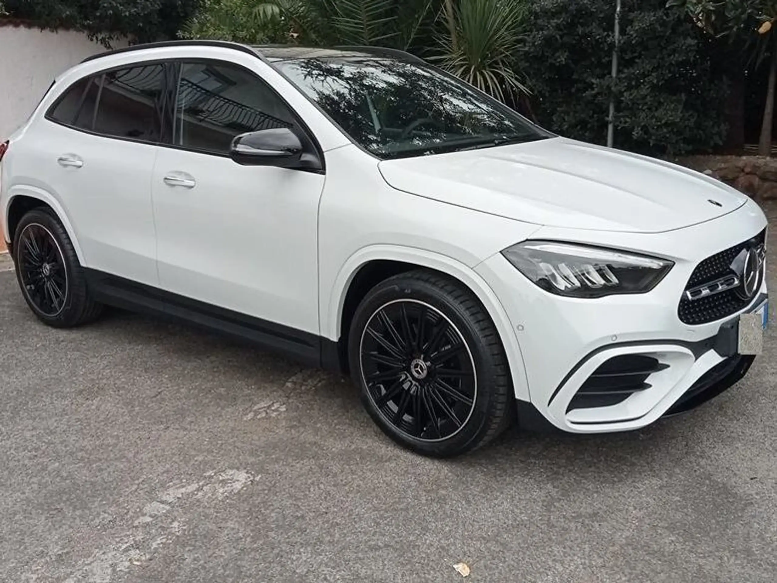 Mercedes-Benz - GLA 200