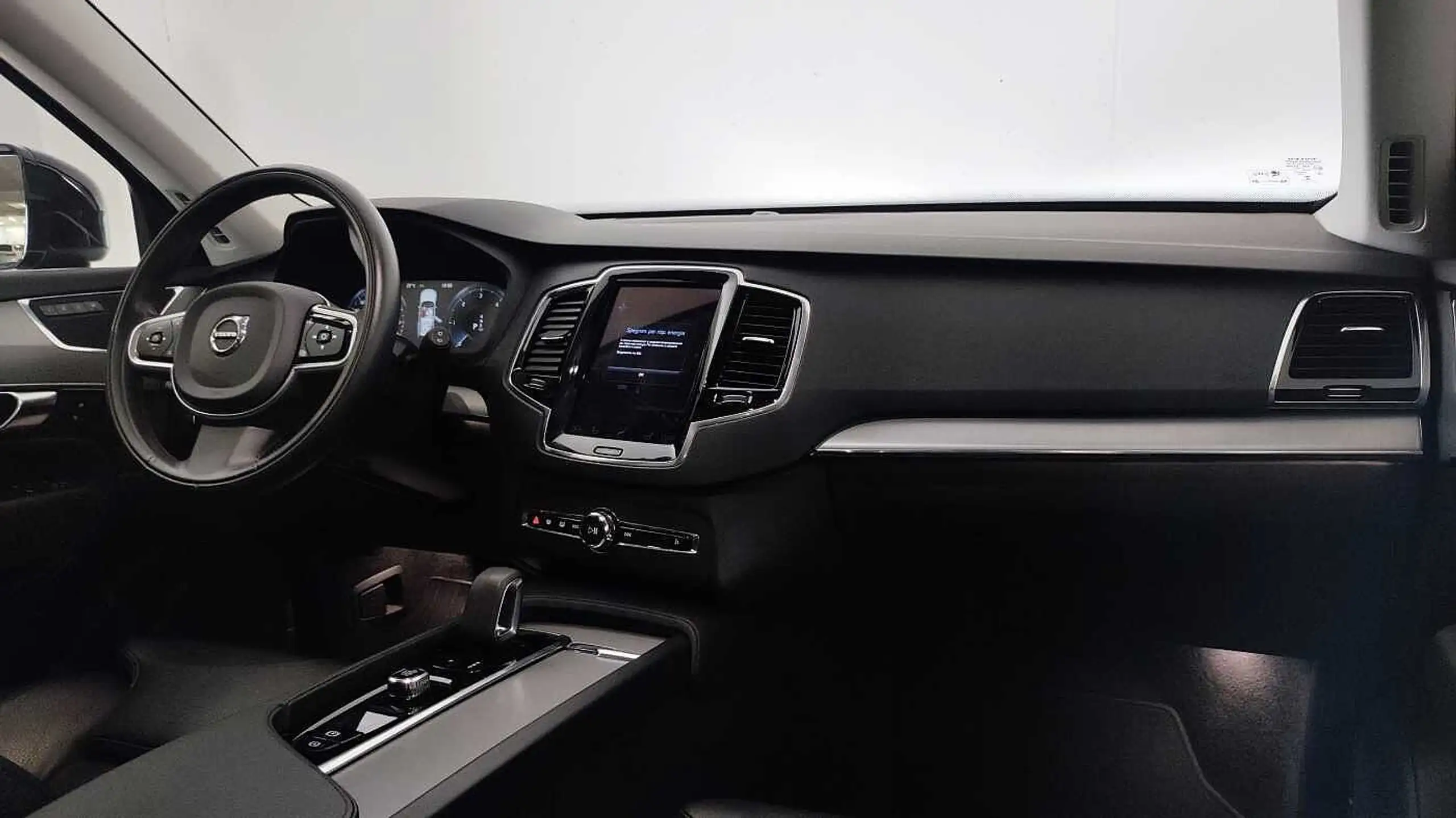 Volvo - XC90