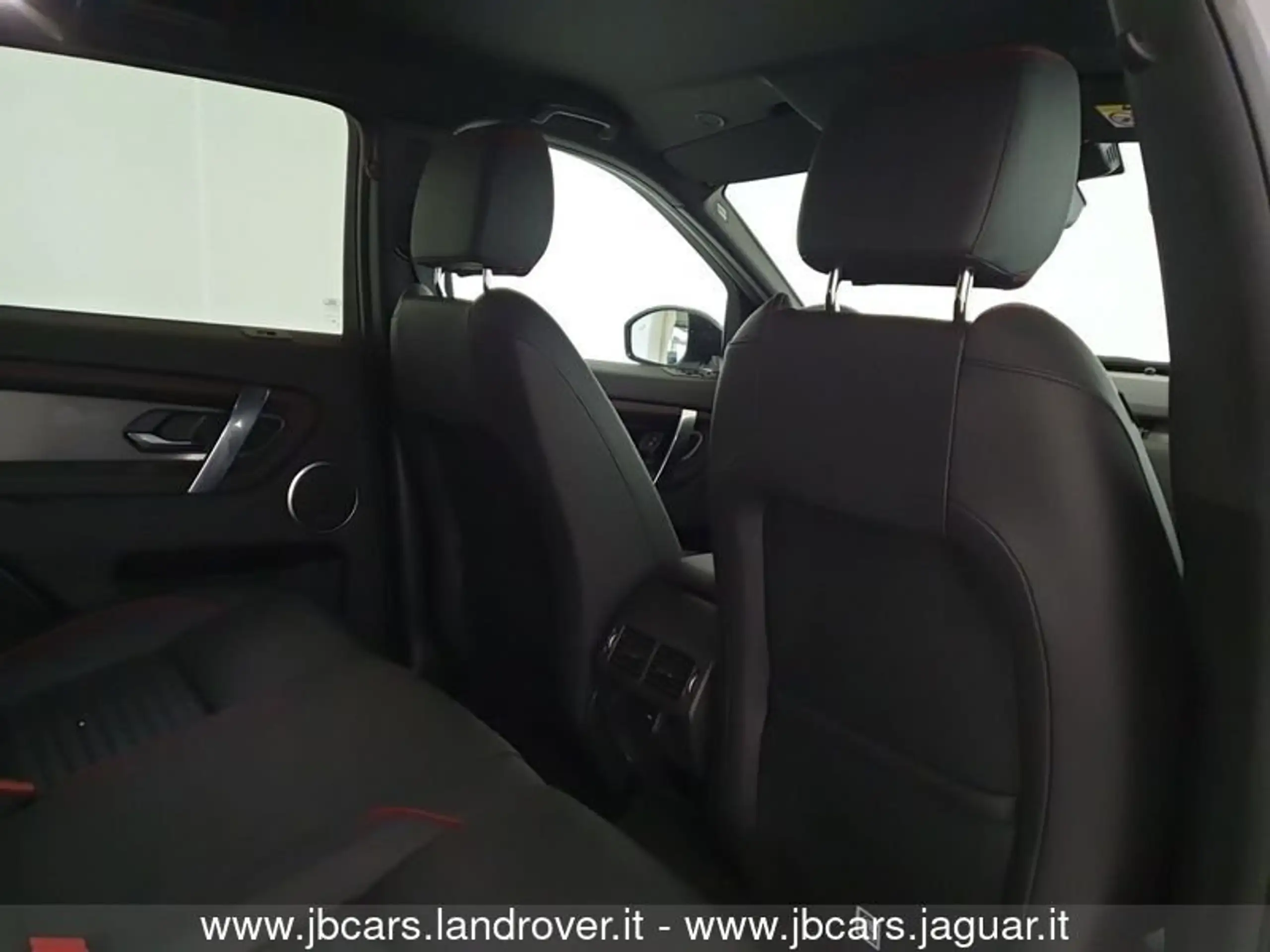 Land Rover - Discovery Sport