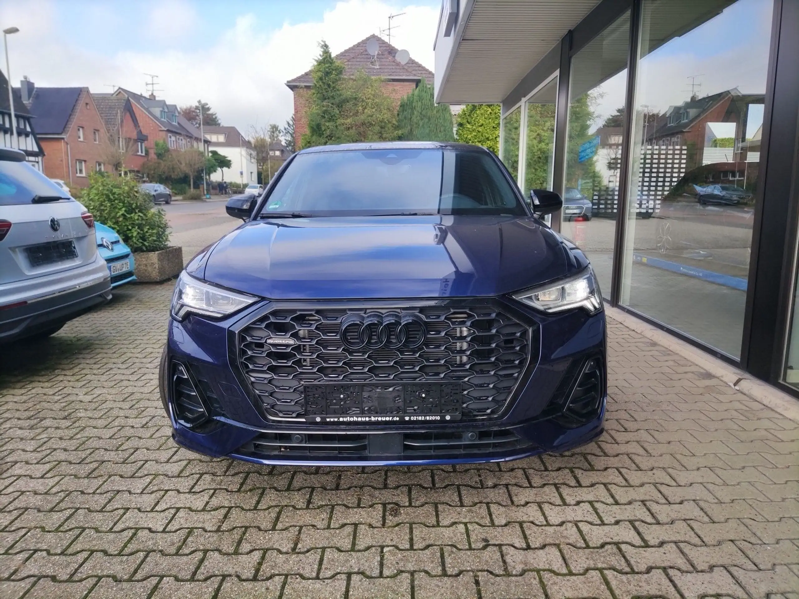 Audi - Q3