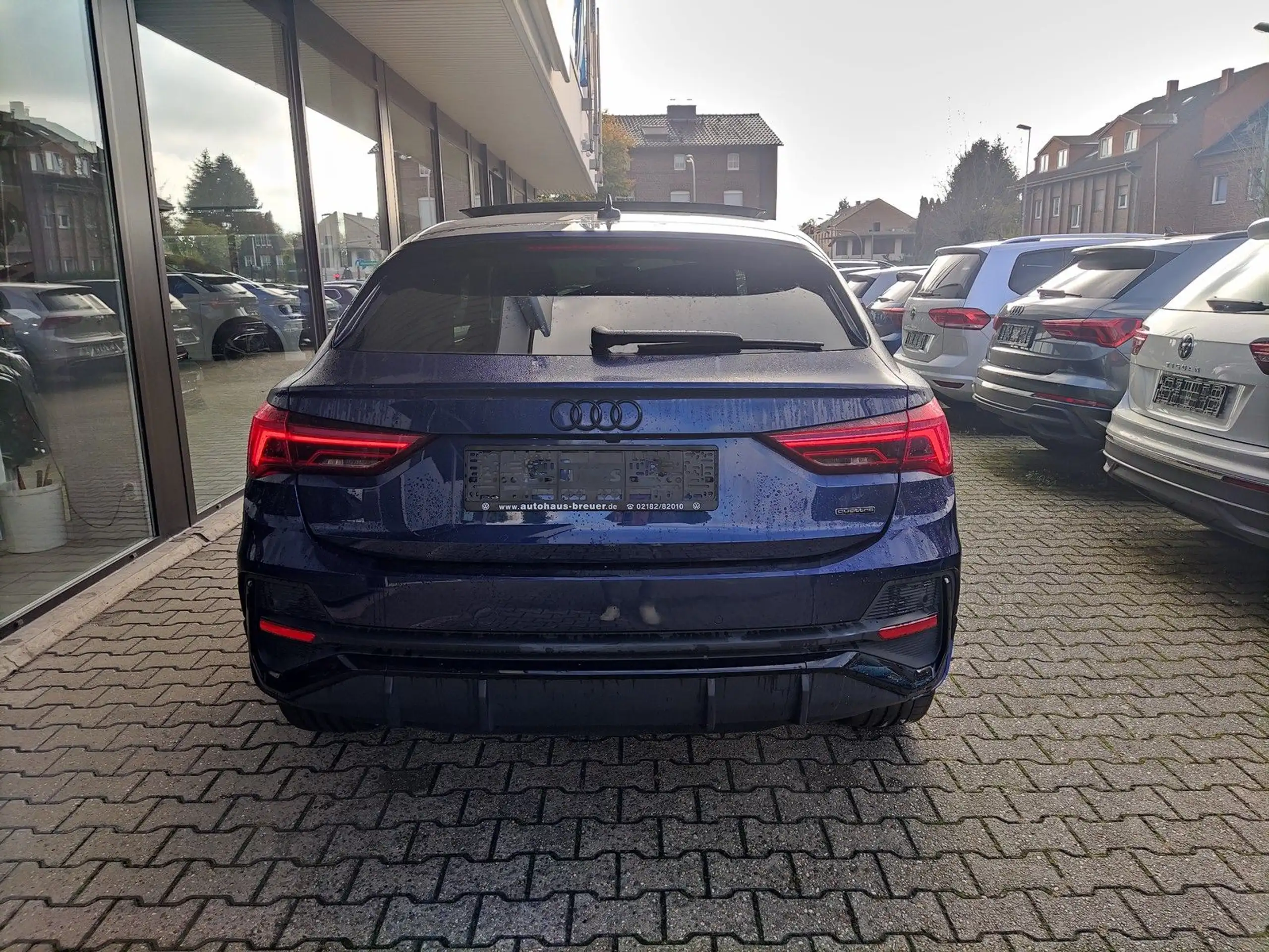 Audi - Q3