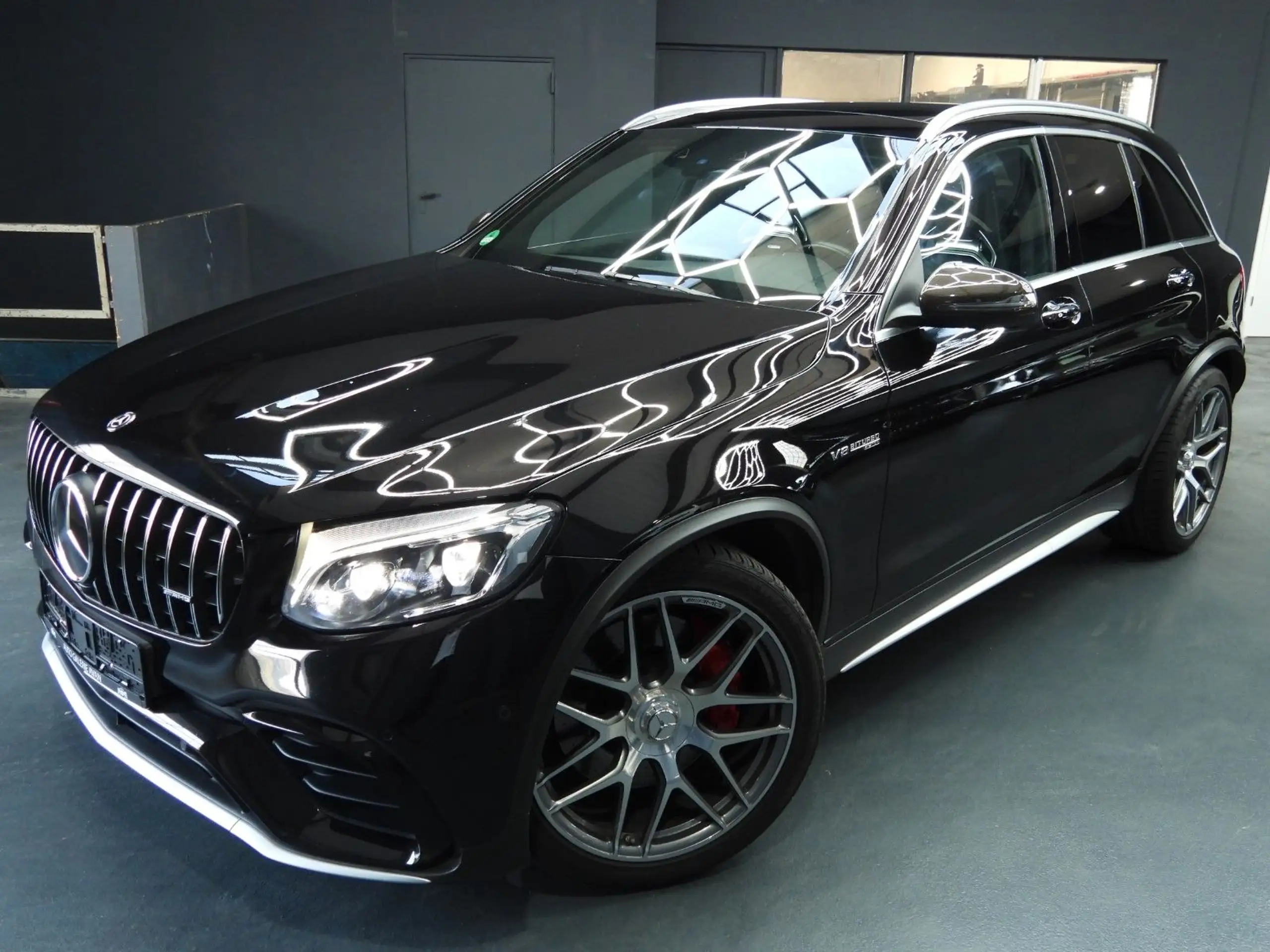 Mercedes-Benz - GLC 63 AMG