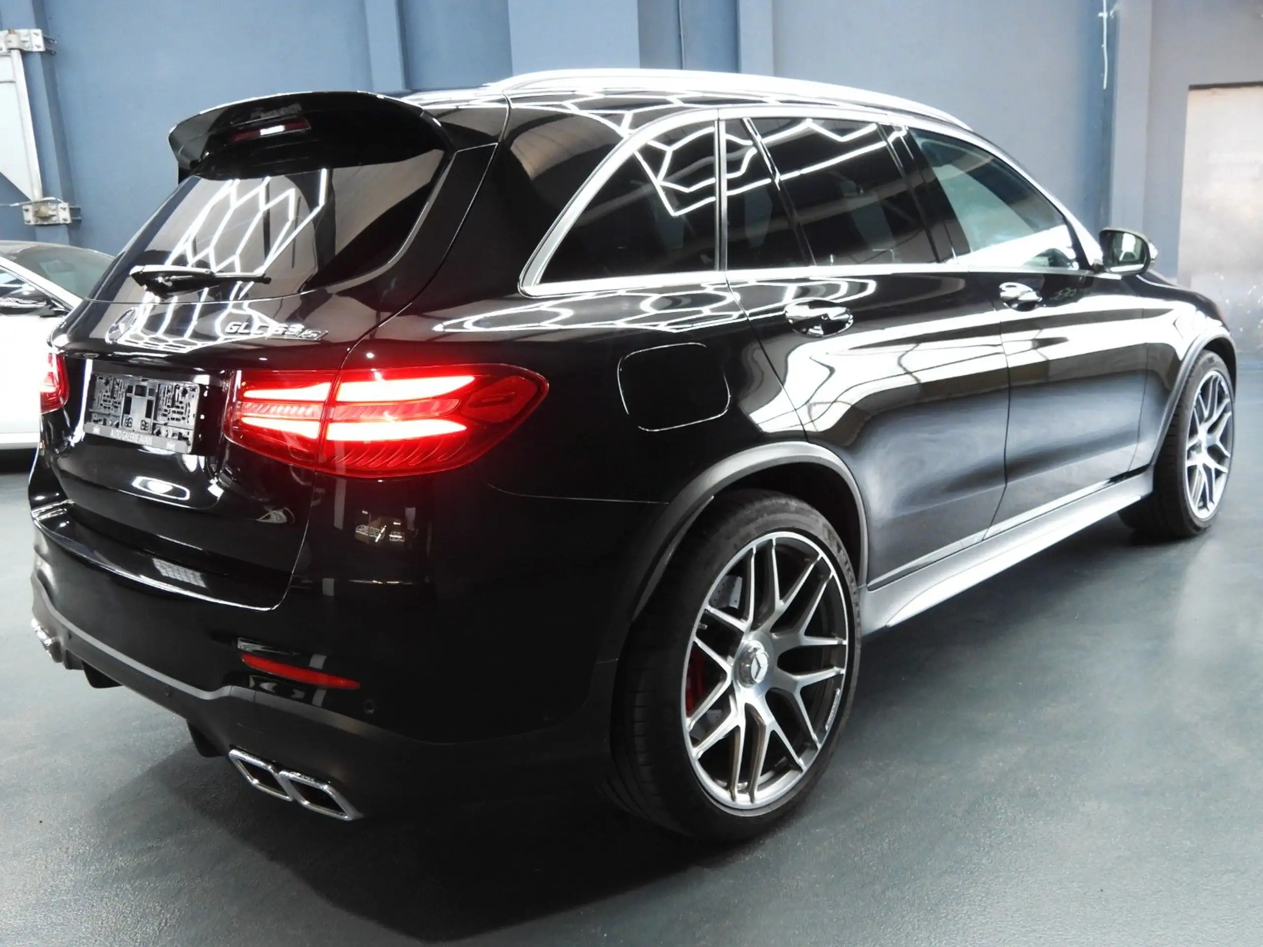 Mercedes-Benz - GLC 63 AMG