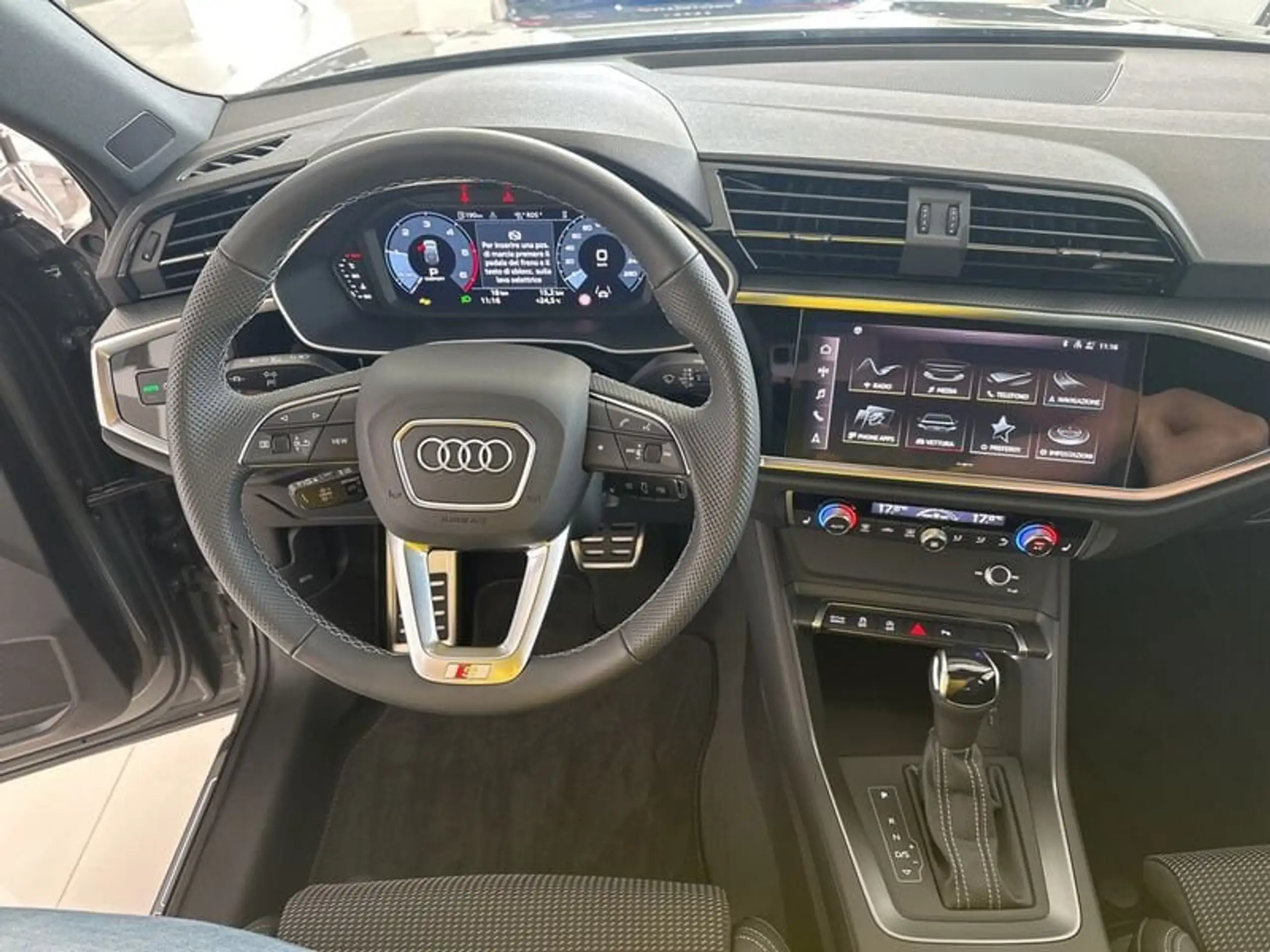 Audi - Q3