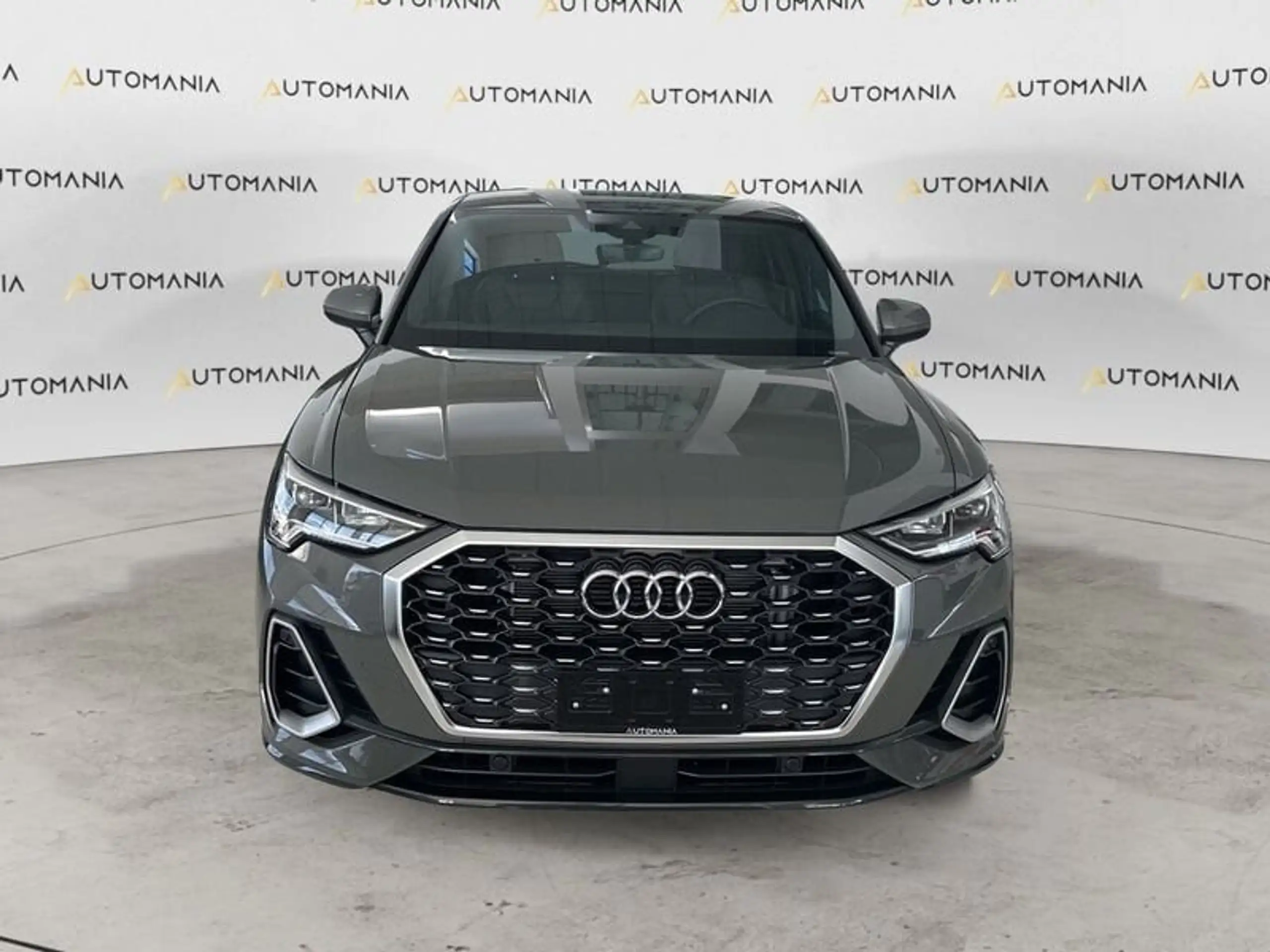 Audi - Q3