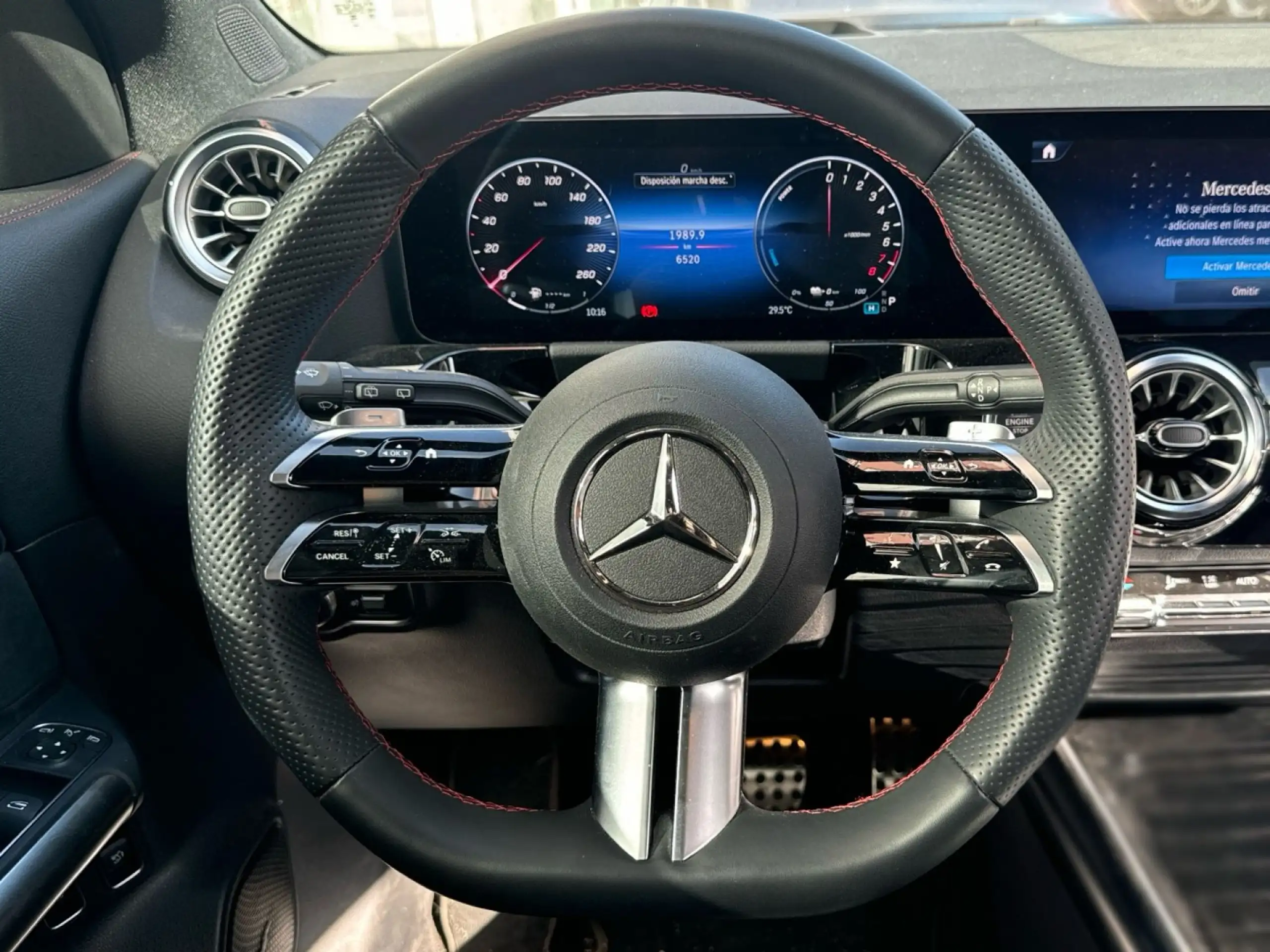 Mercedes-Benz - GLA 250