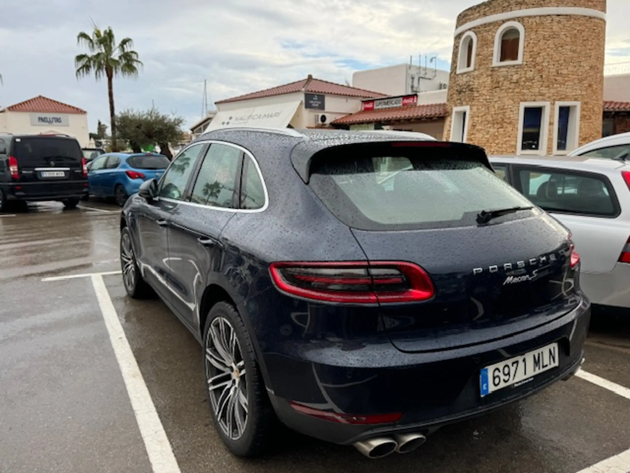 Porsche - Macan