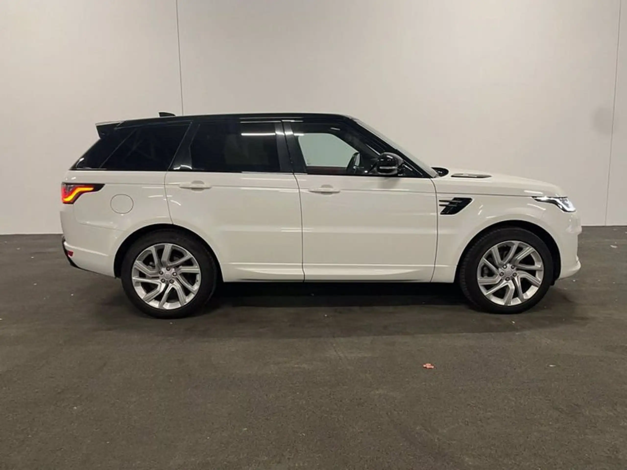 Land Rover - Range Rover Sport