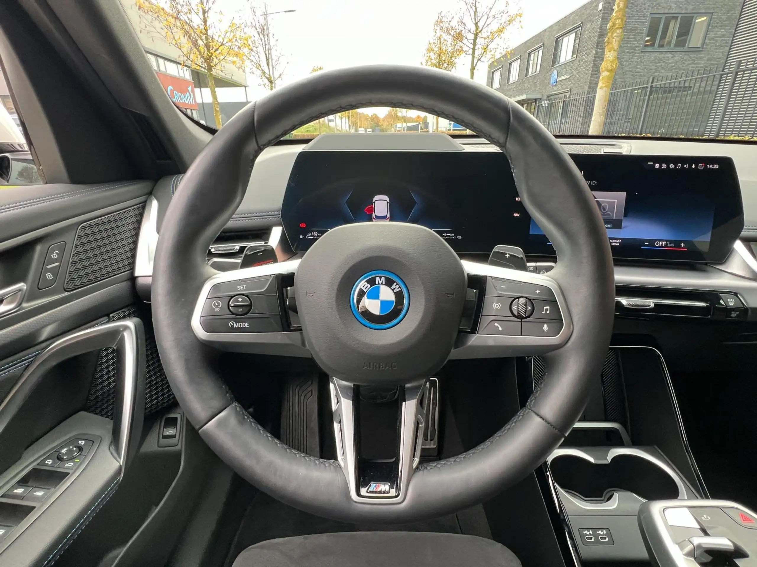 BMW - X1