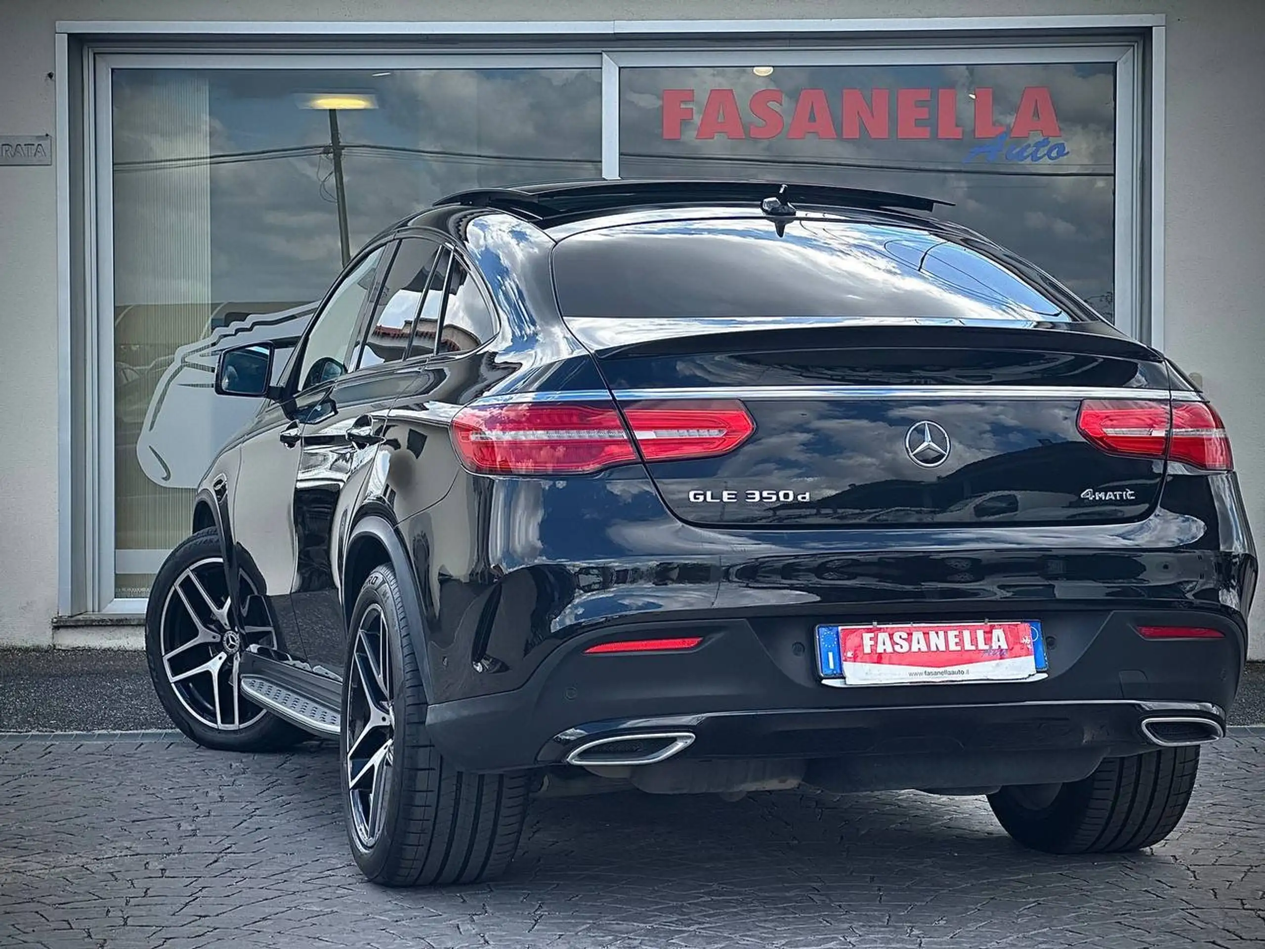 Mercedes-Benz - GLE 350