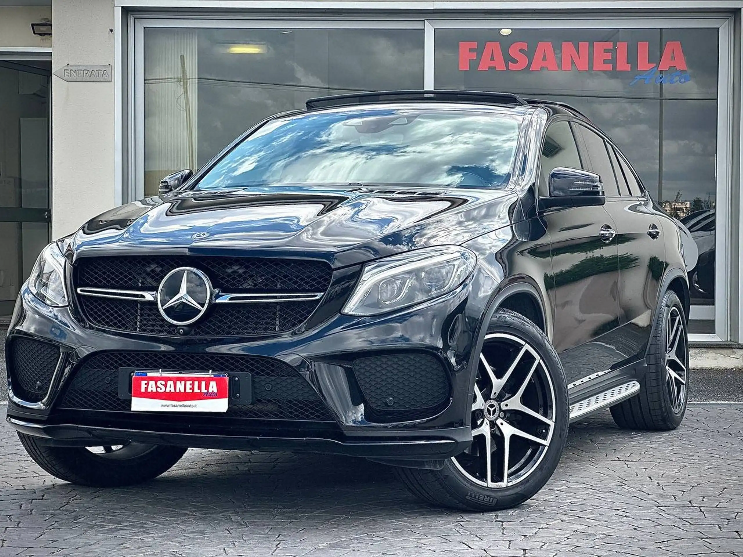 Mercedes-Benz - GLE 350