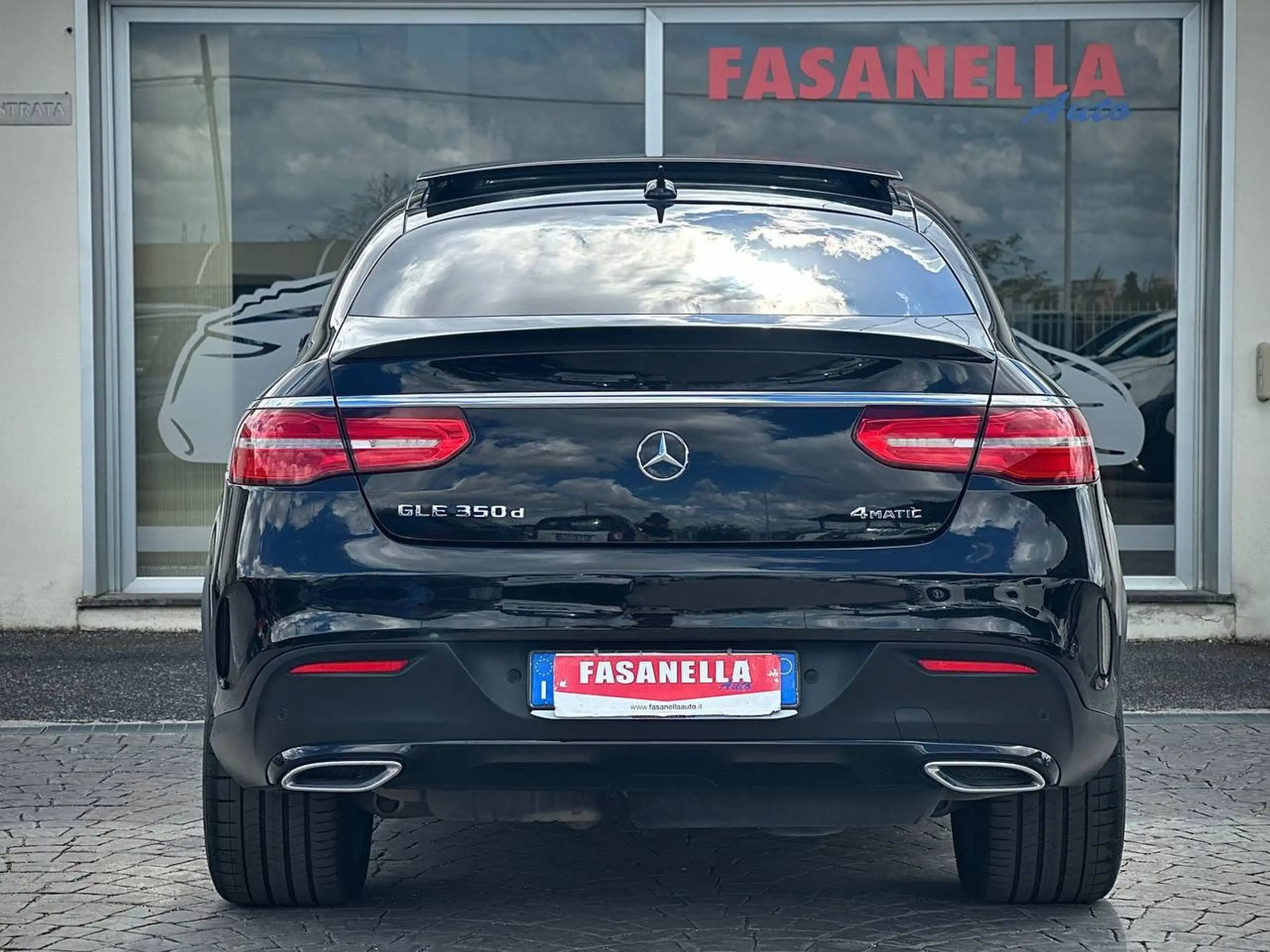 Mercedes-Benz - GLE 350