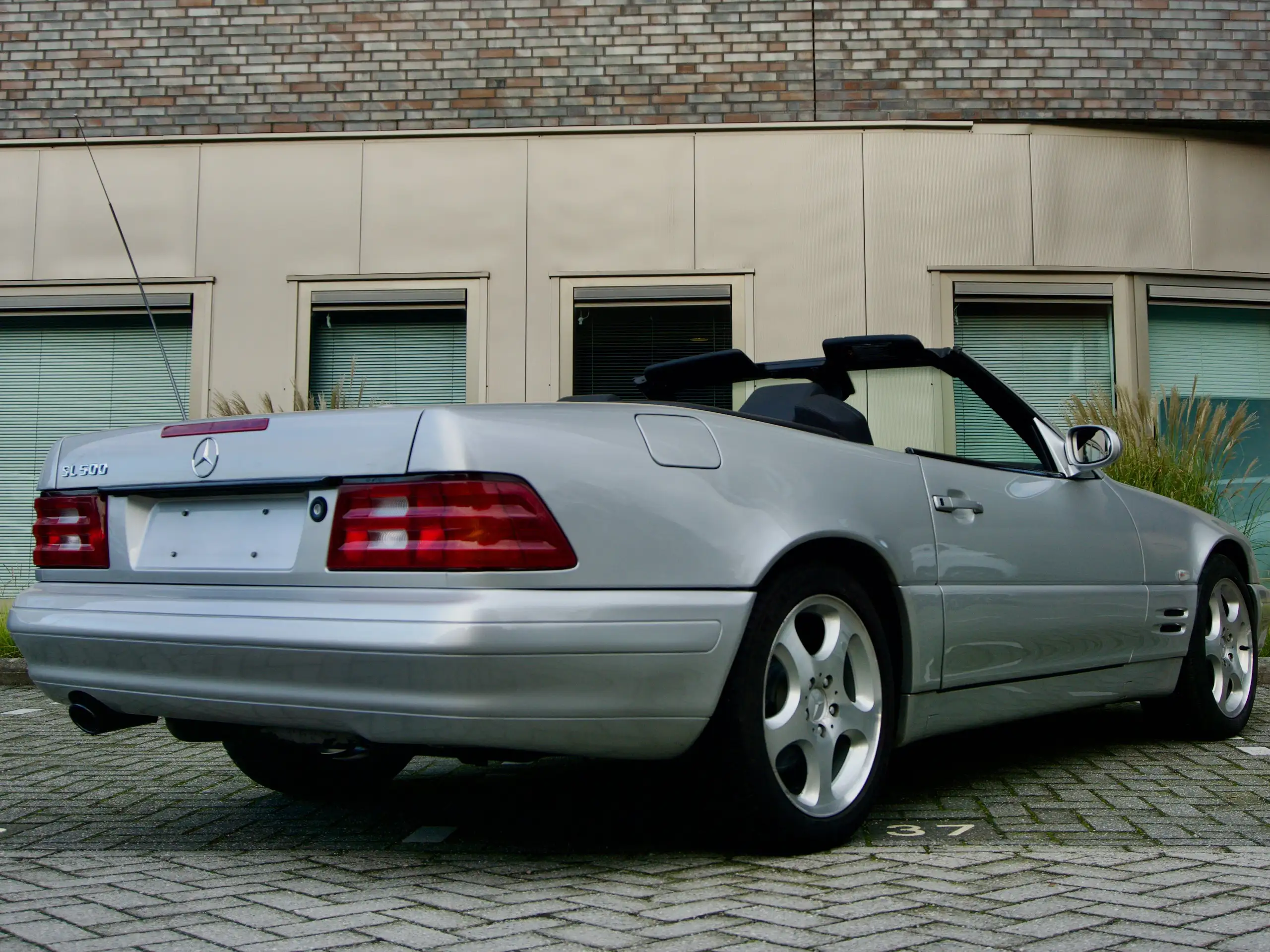 Mercedes-Benz - SL 500