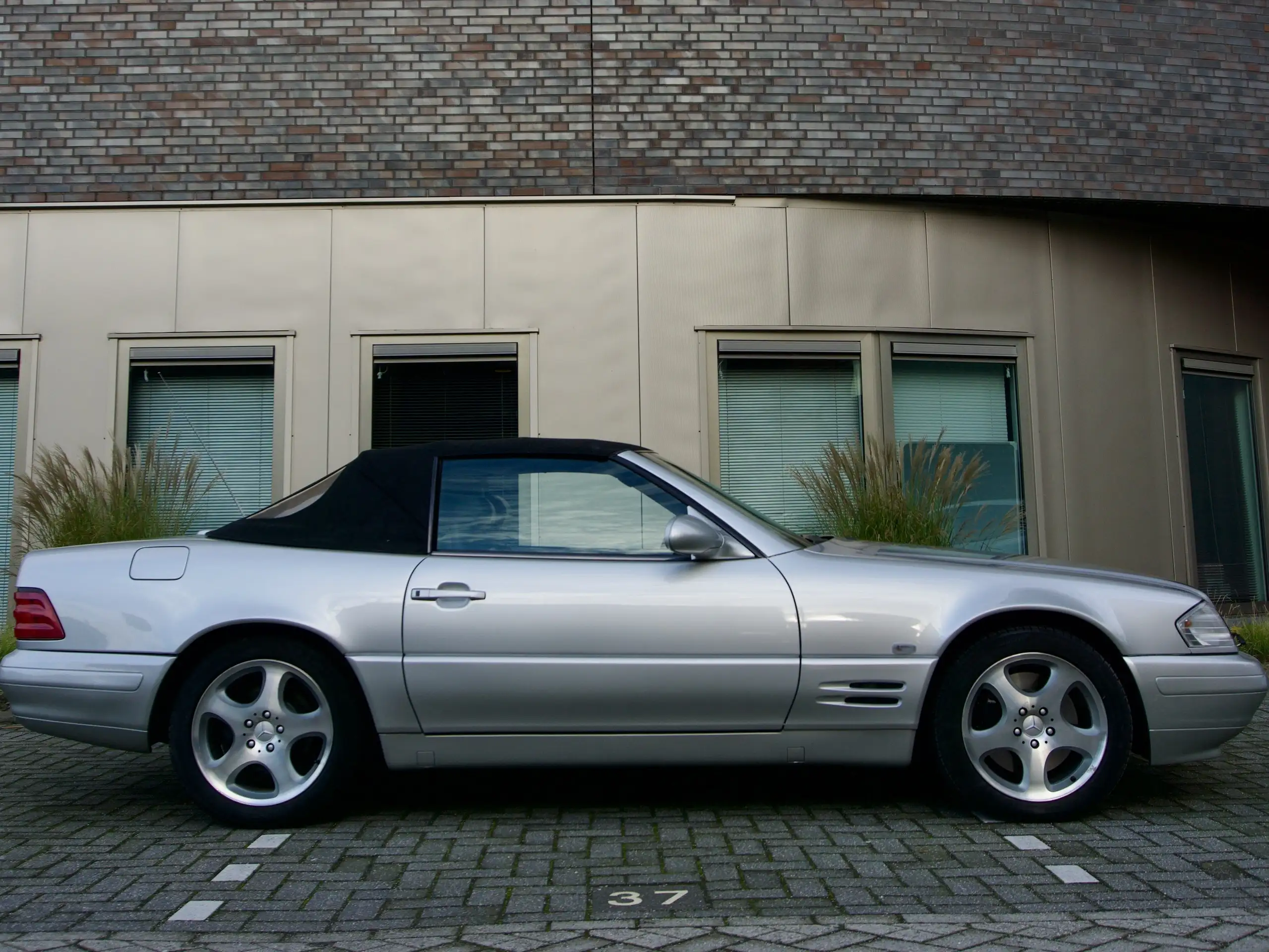 Mercedes-Benz - SL 500