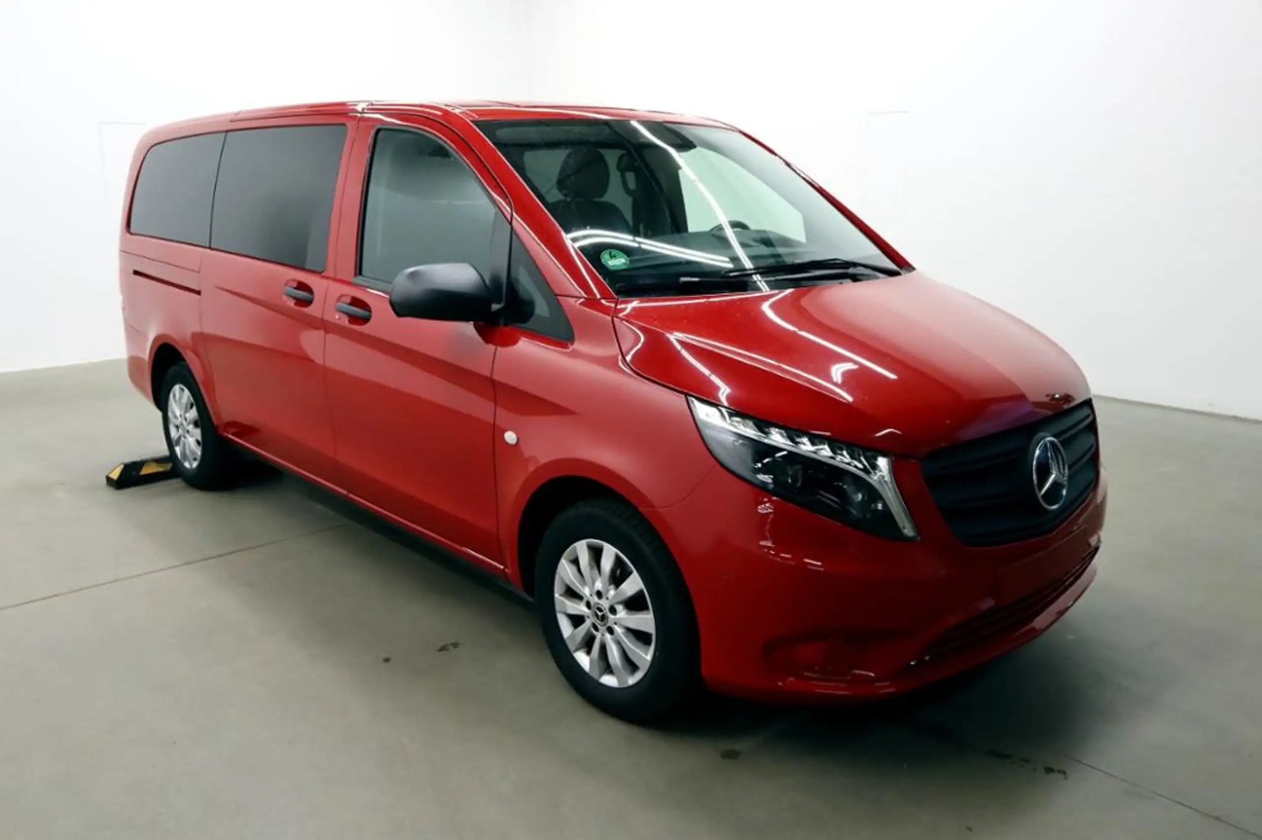 Mercedes-Benz - Vito