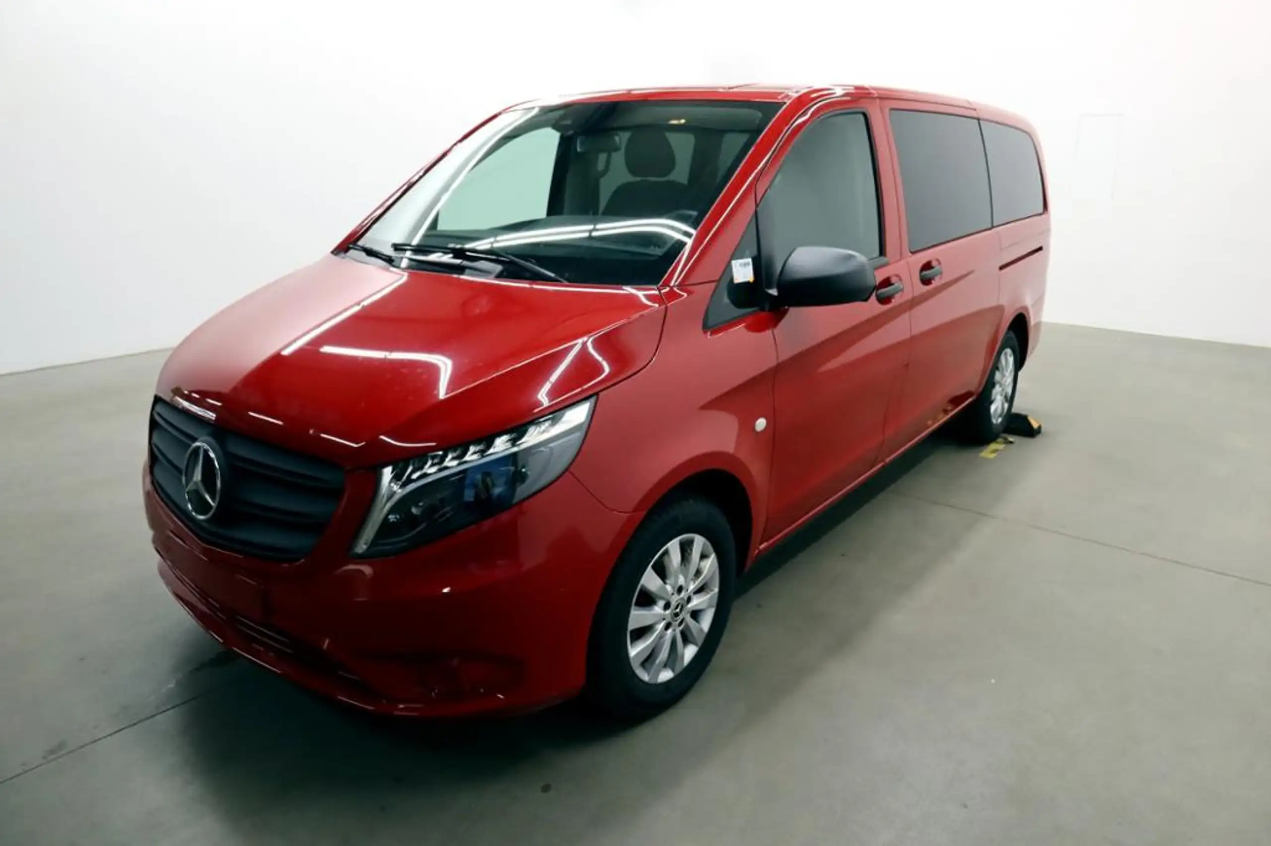 Mercedes-Benz - Vito