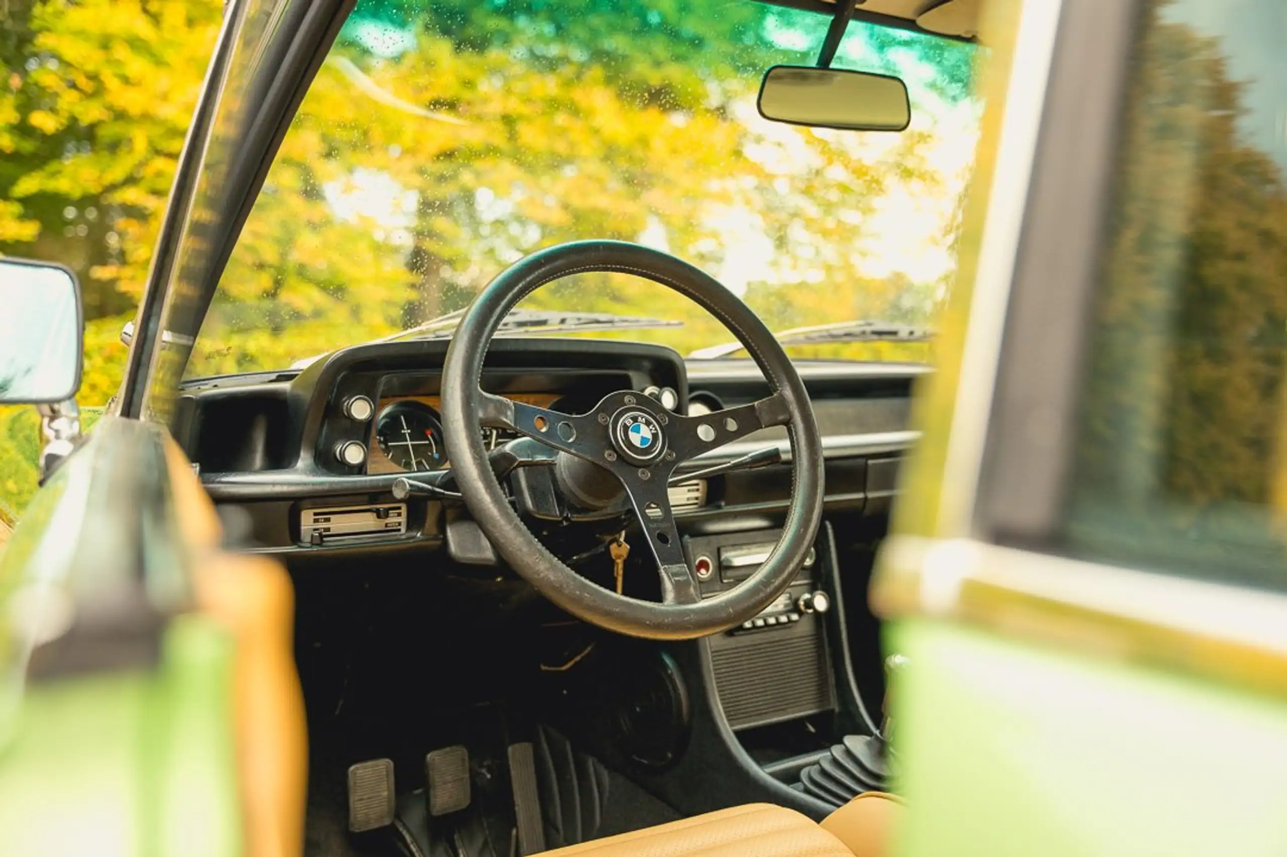 BMW - 2002