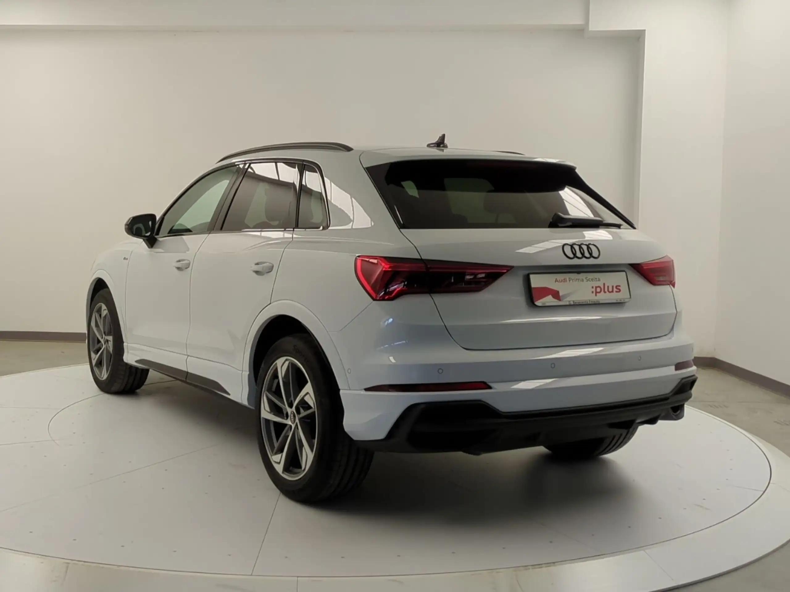 Audi - Q3