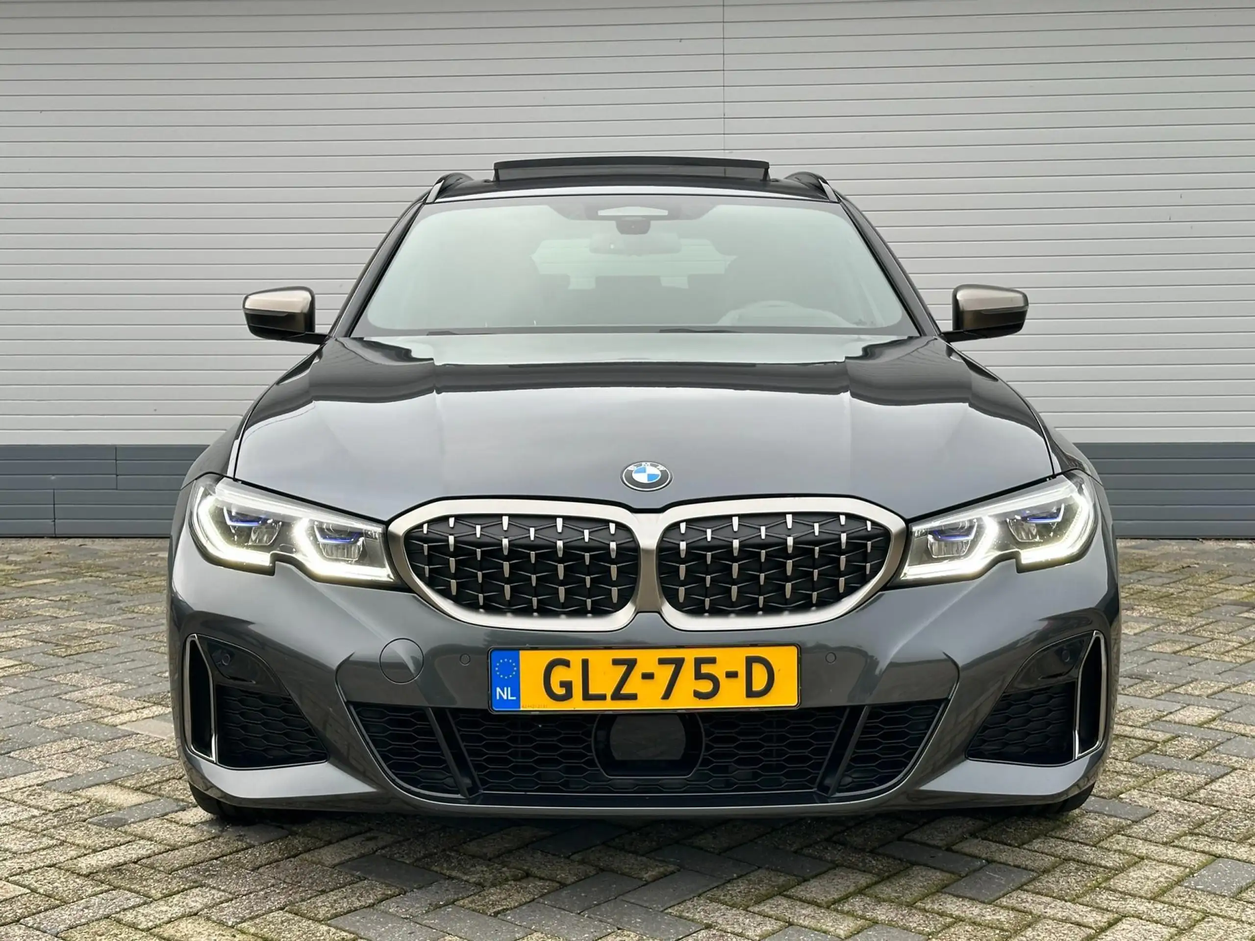 BMW - 340