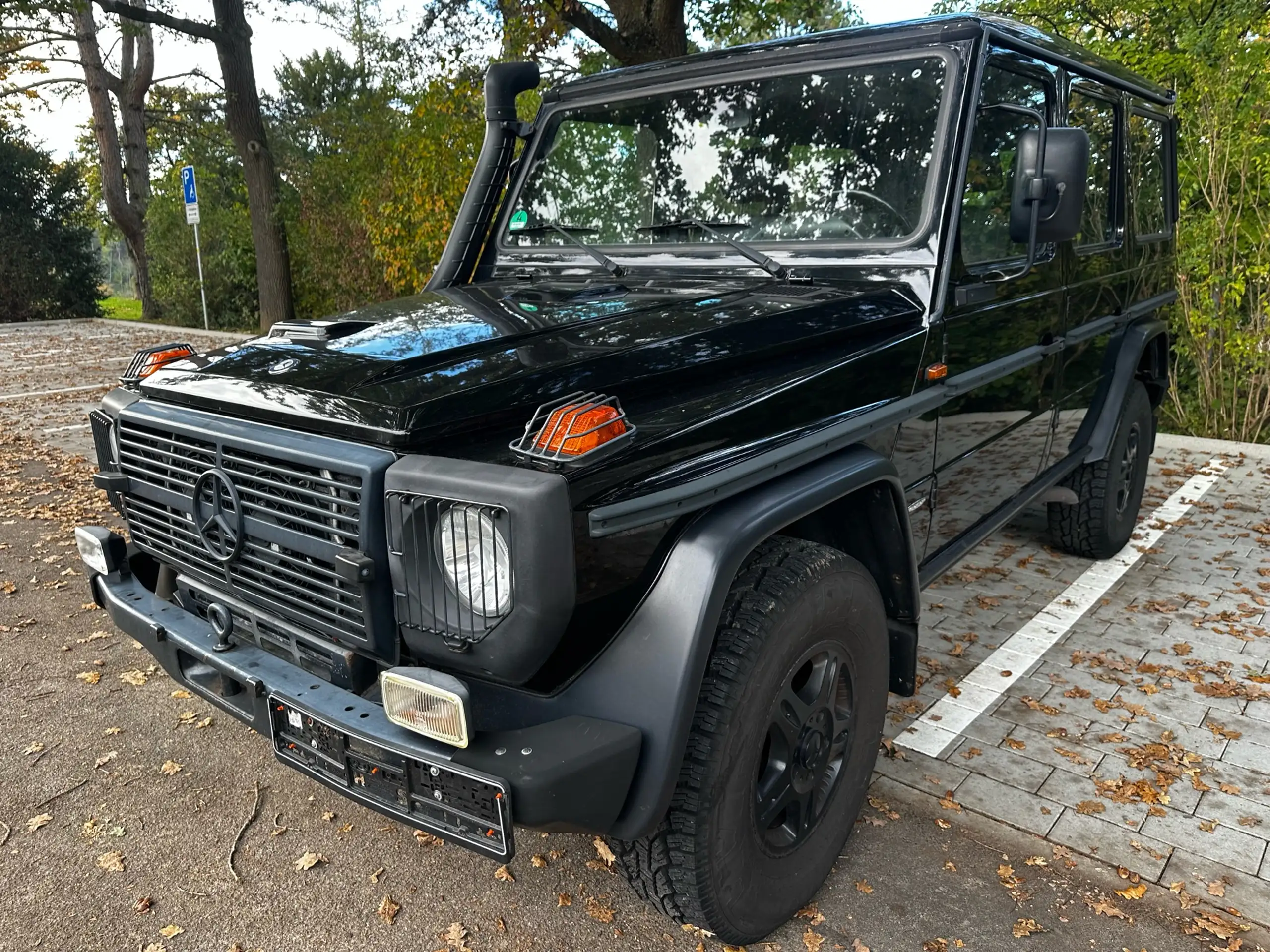 Mercedes-Benz - G 300