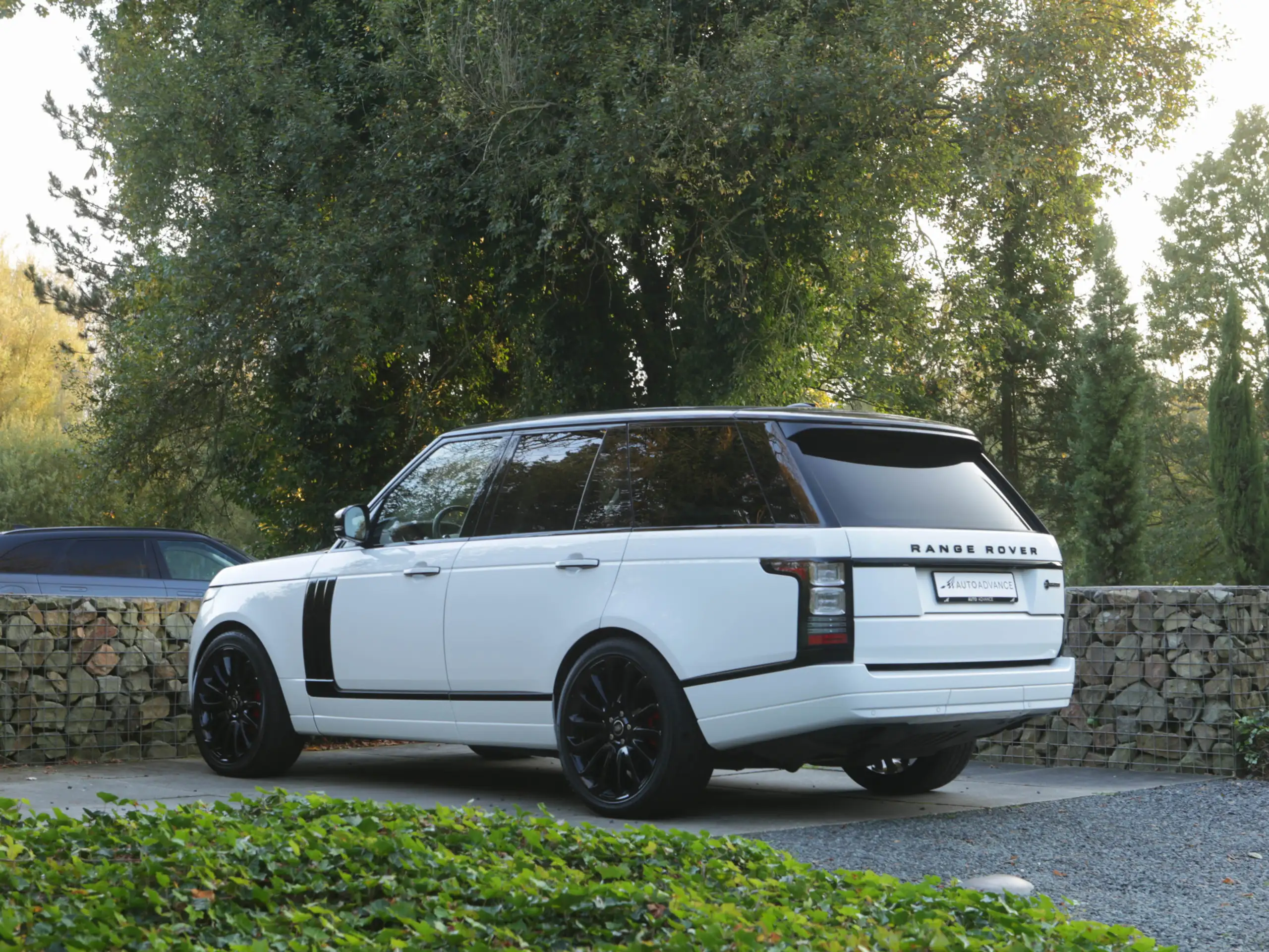 Land Rover - Range Rover