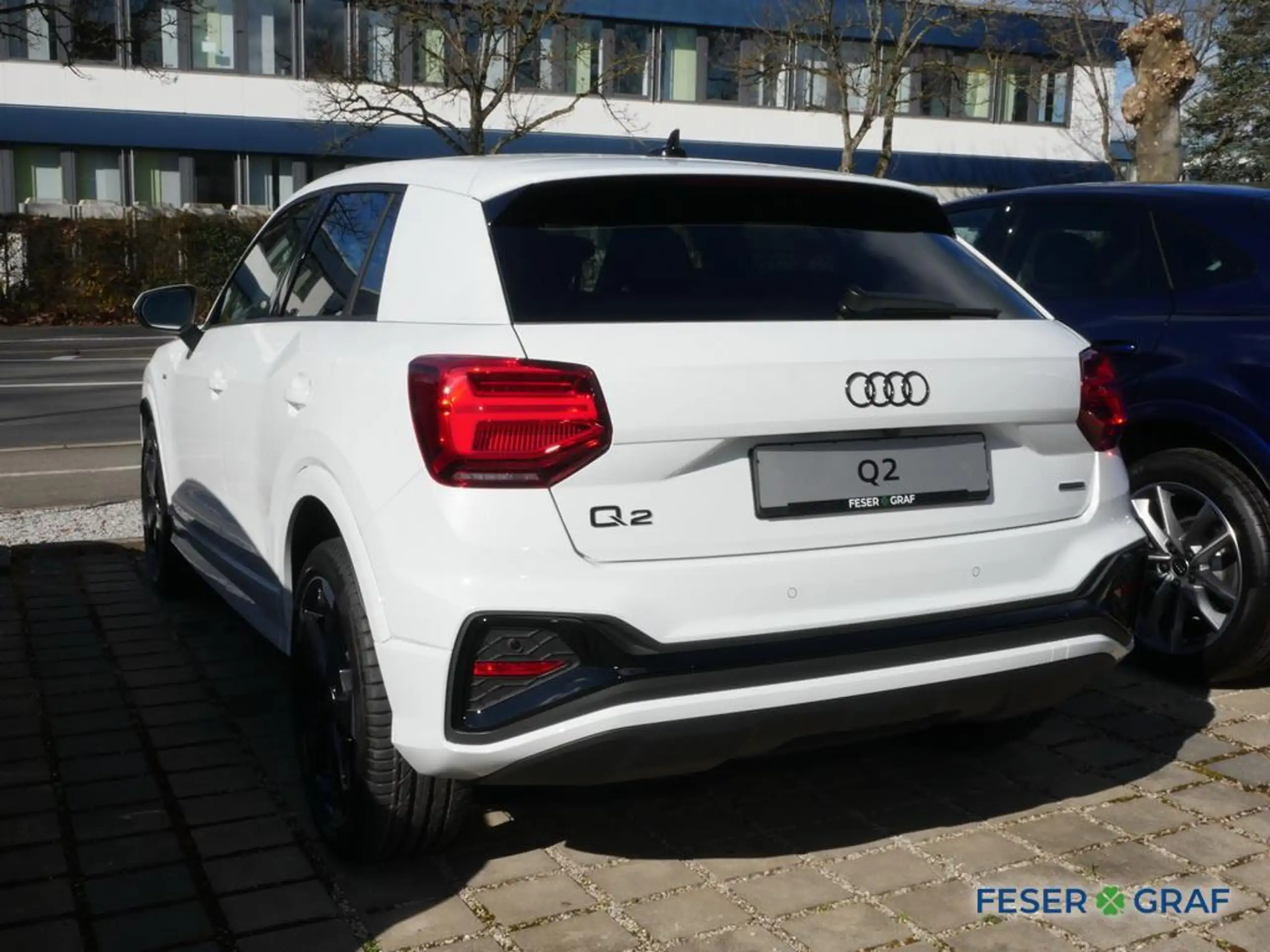 Audi - Q2