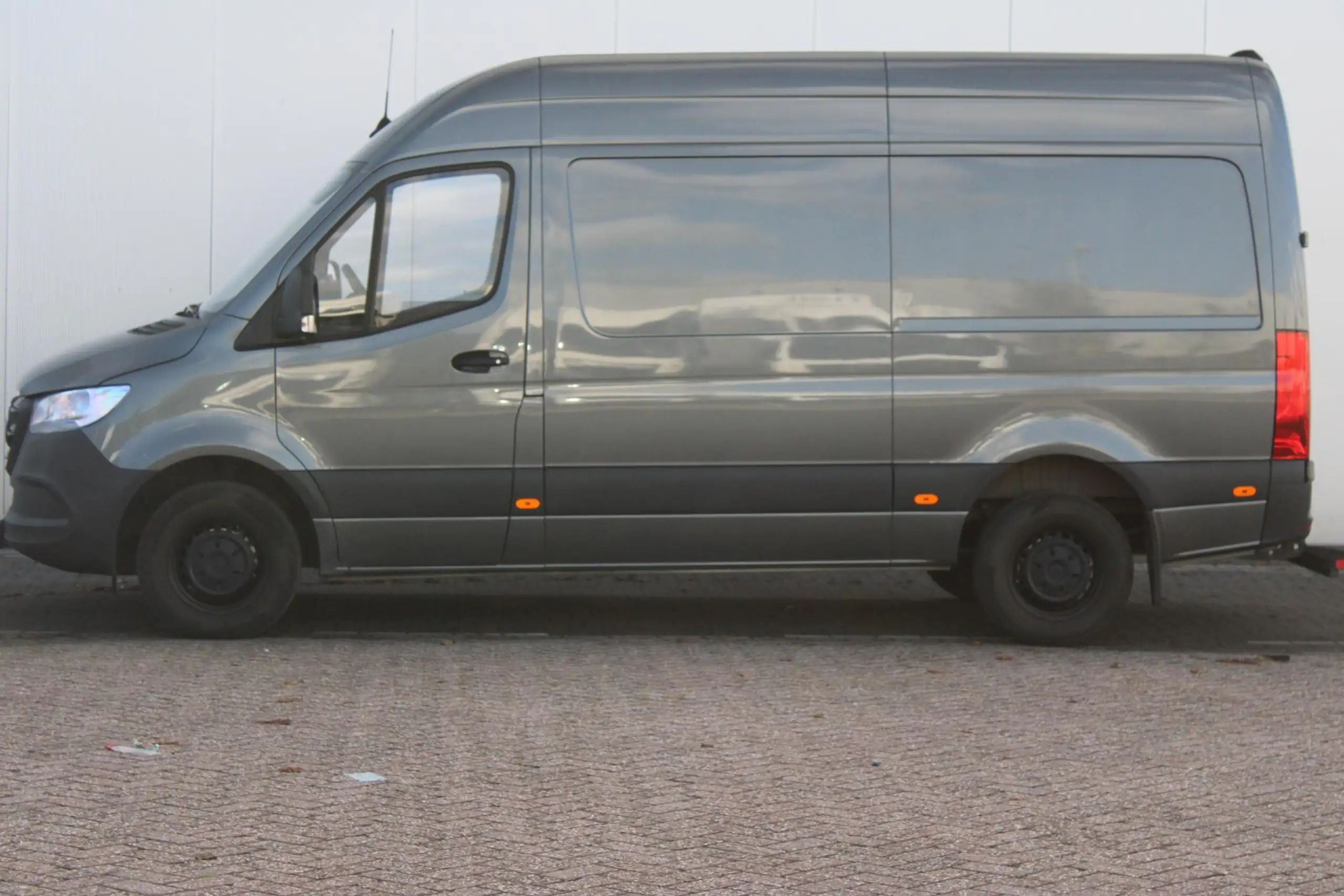 Mercedes-Benz - Sprinter