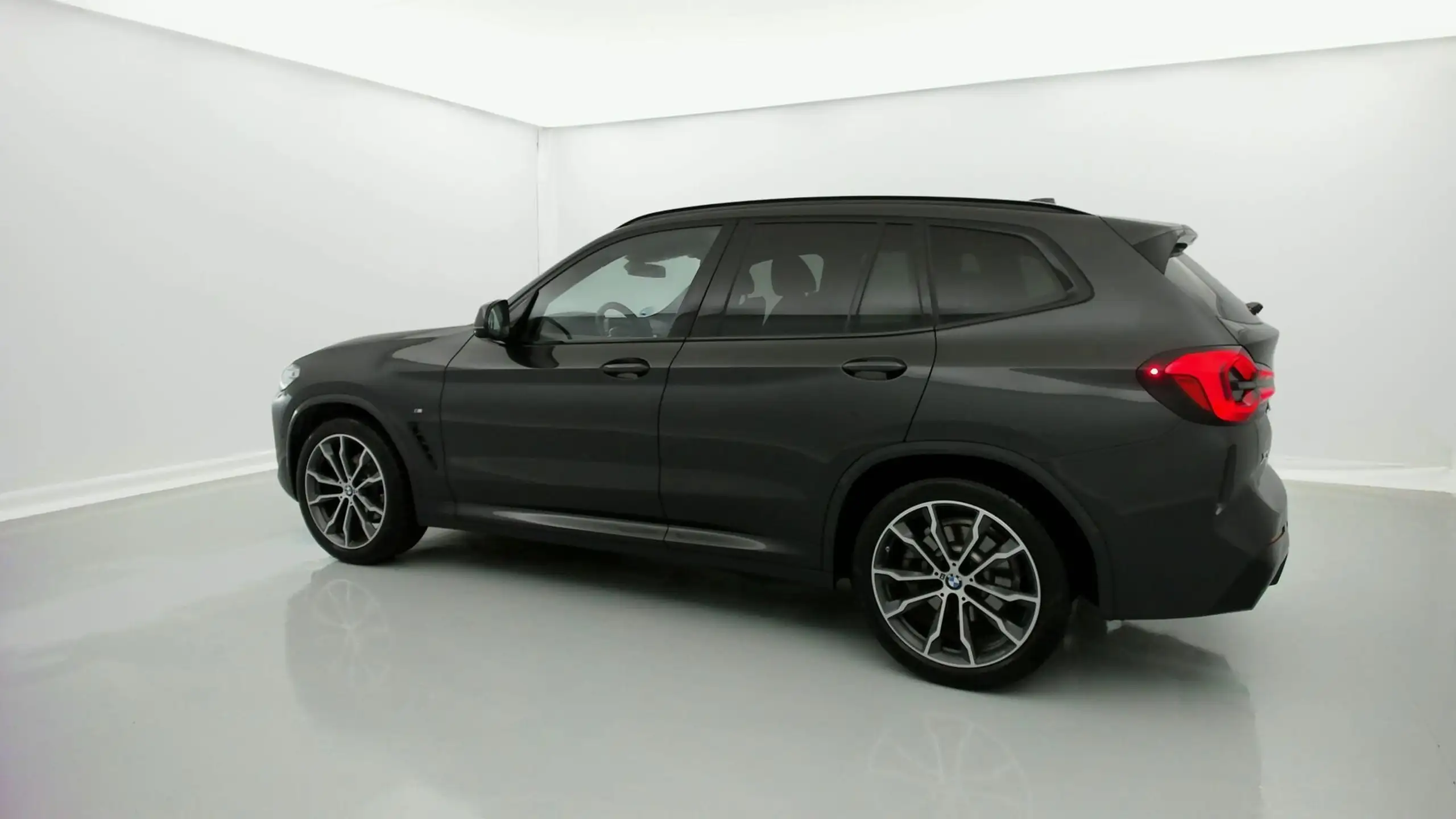 BMW - X3