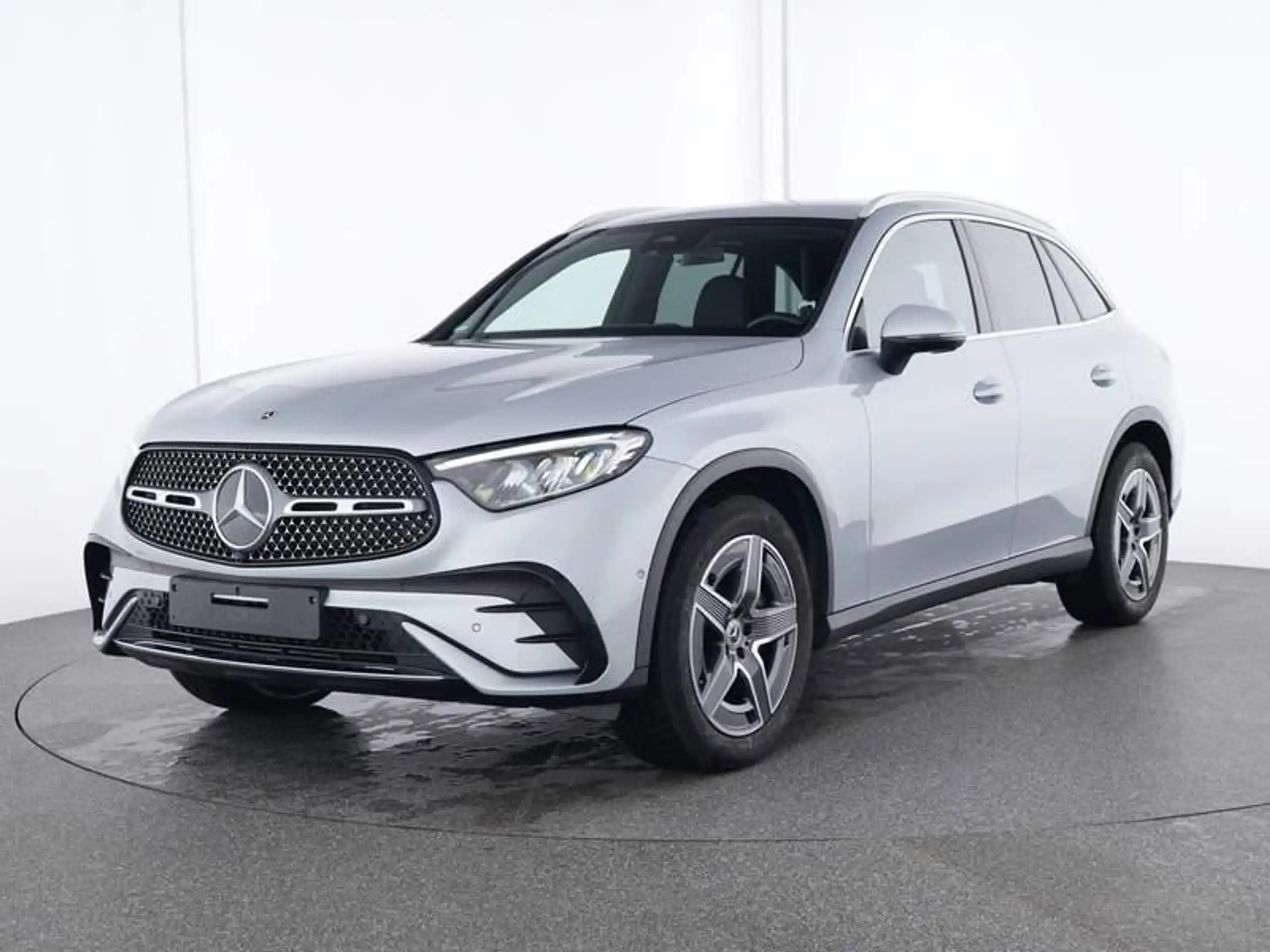 Mercedes-Benz - GLC 200