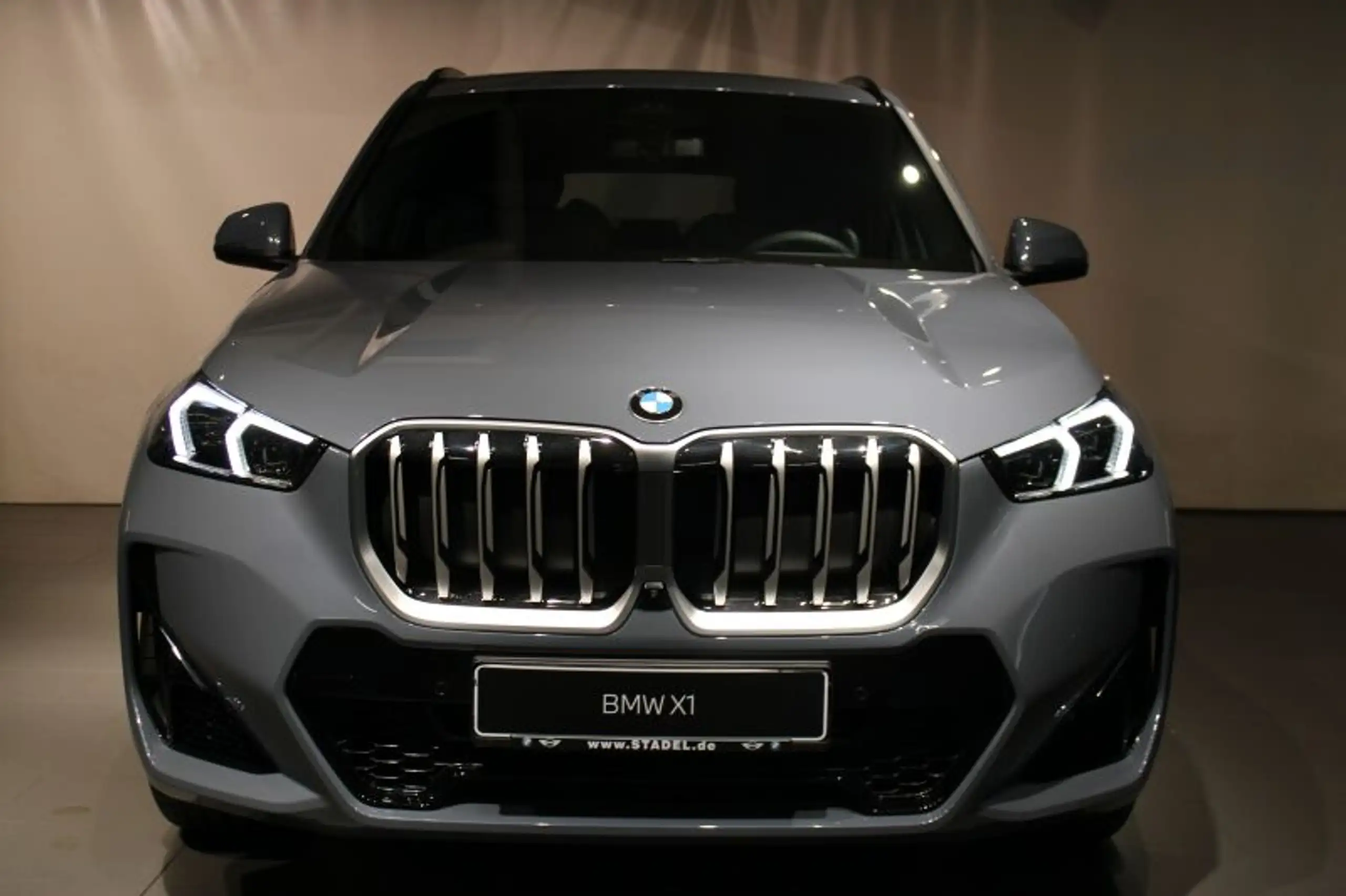 BMW - X1