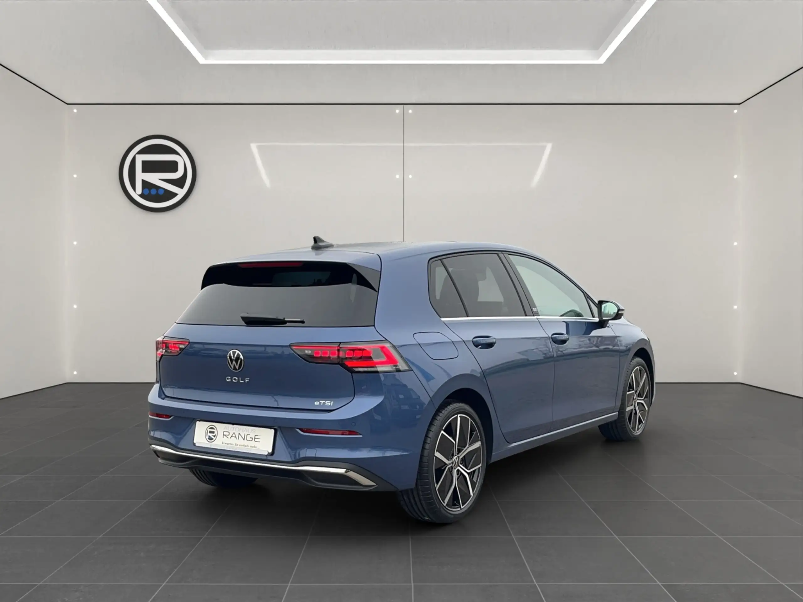 Volkswagen - Golf