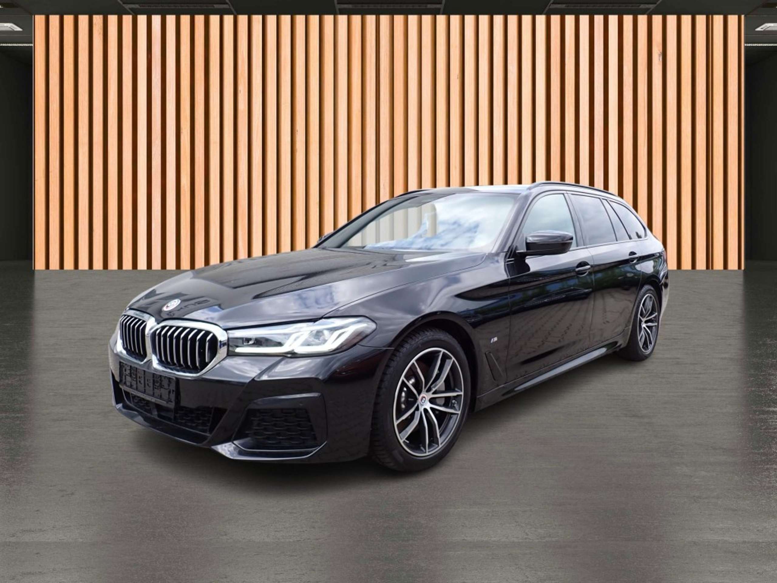 BMW - 530