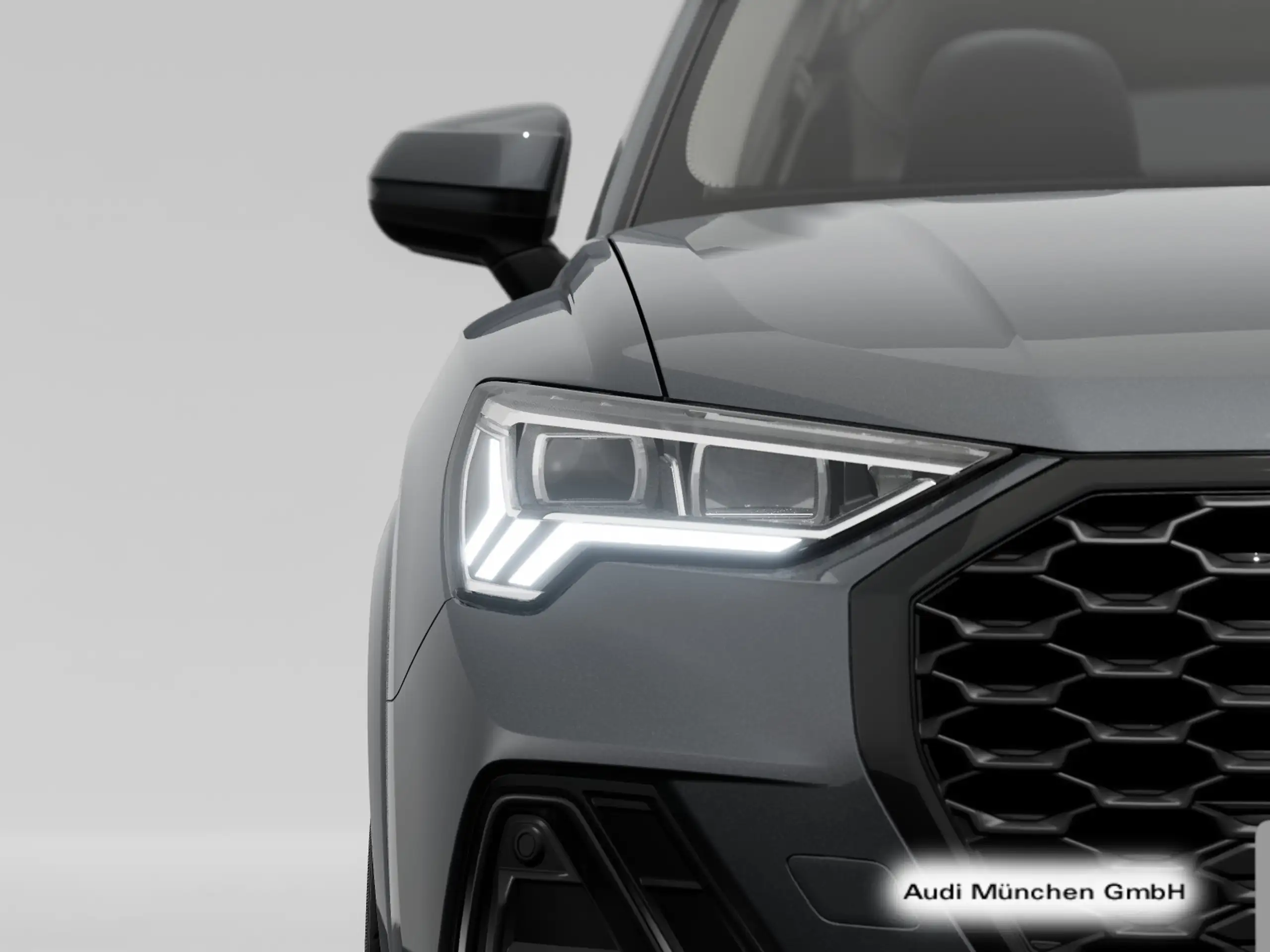 Audi - Q3