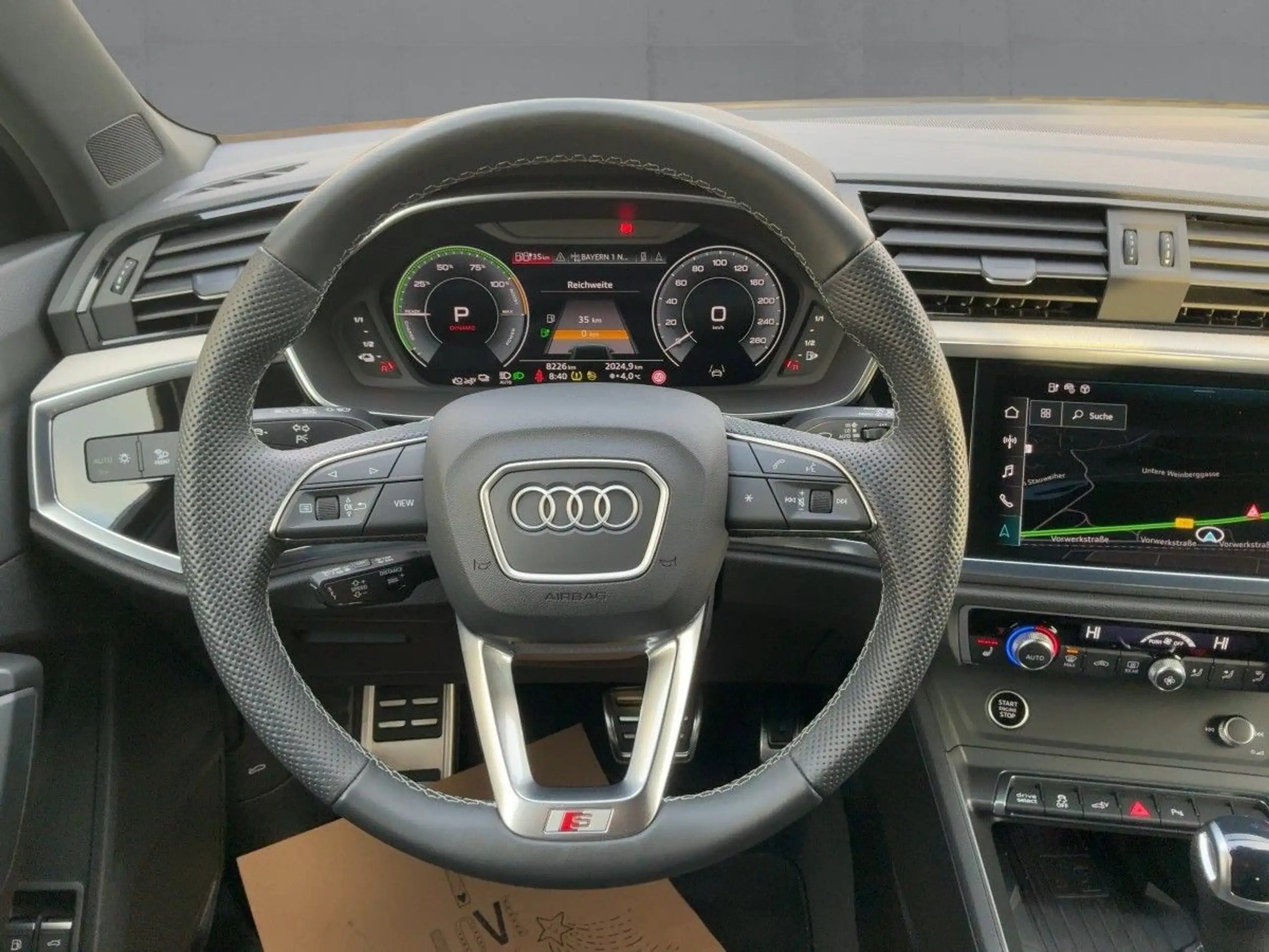 Audi - Q3