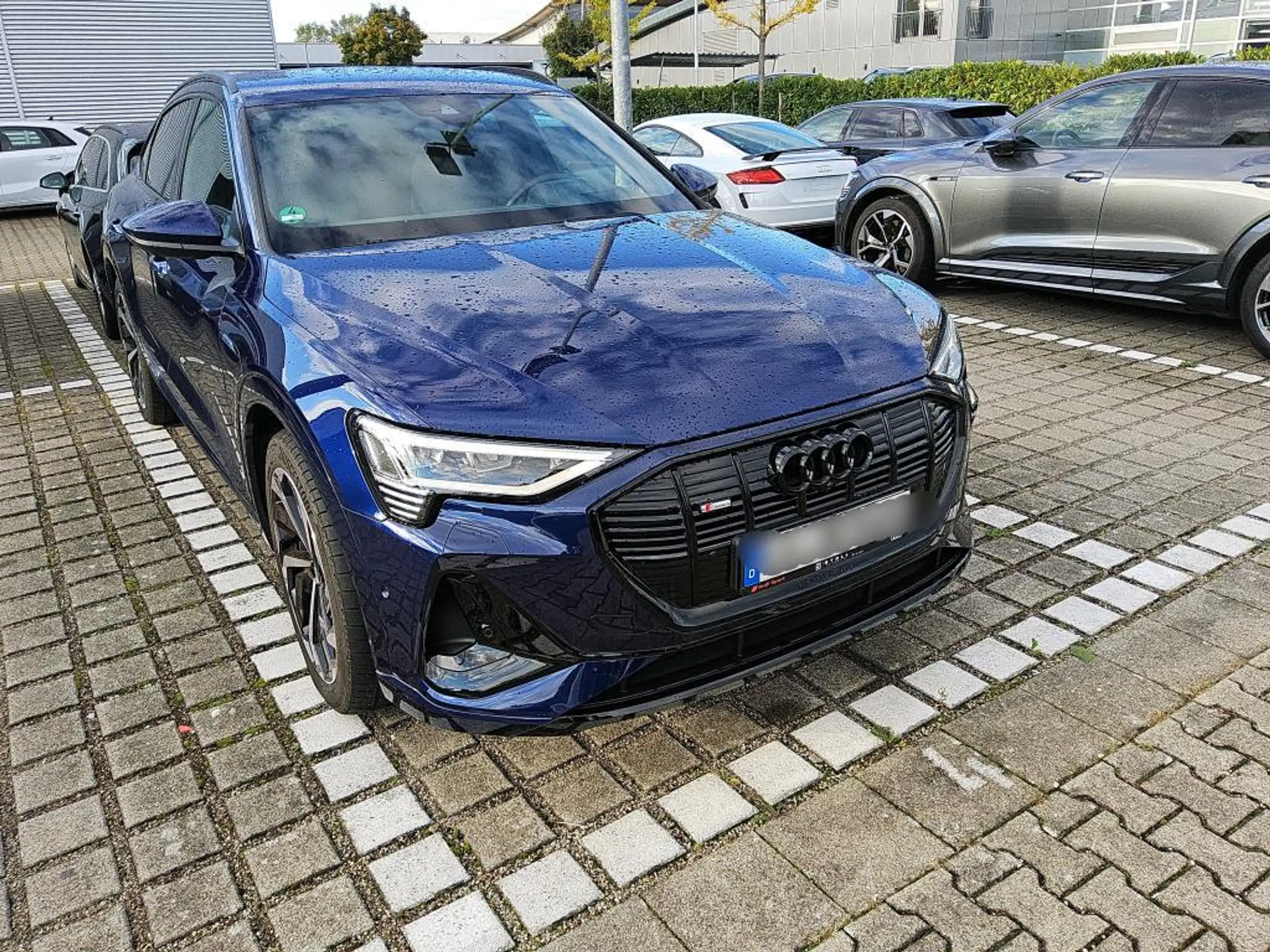 Audi - e-tron