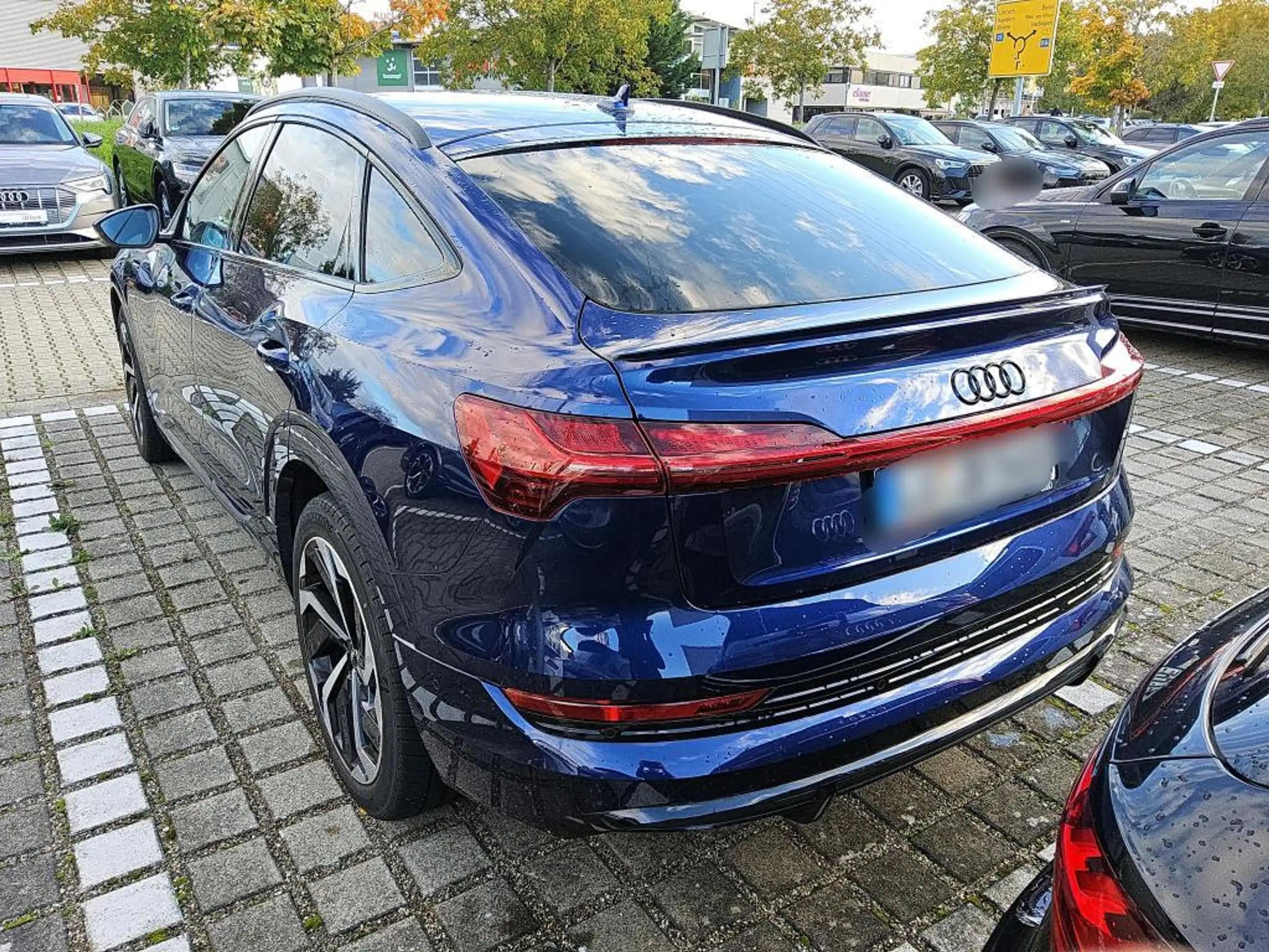 Audi - e-tron