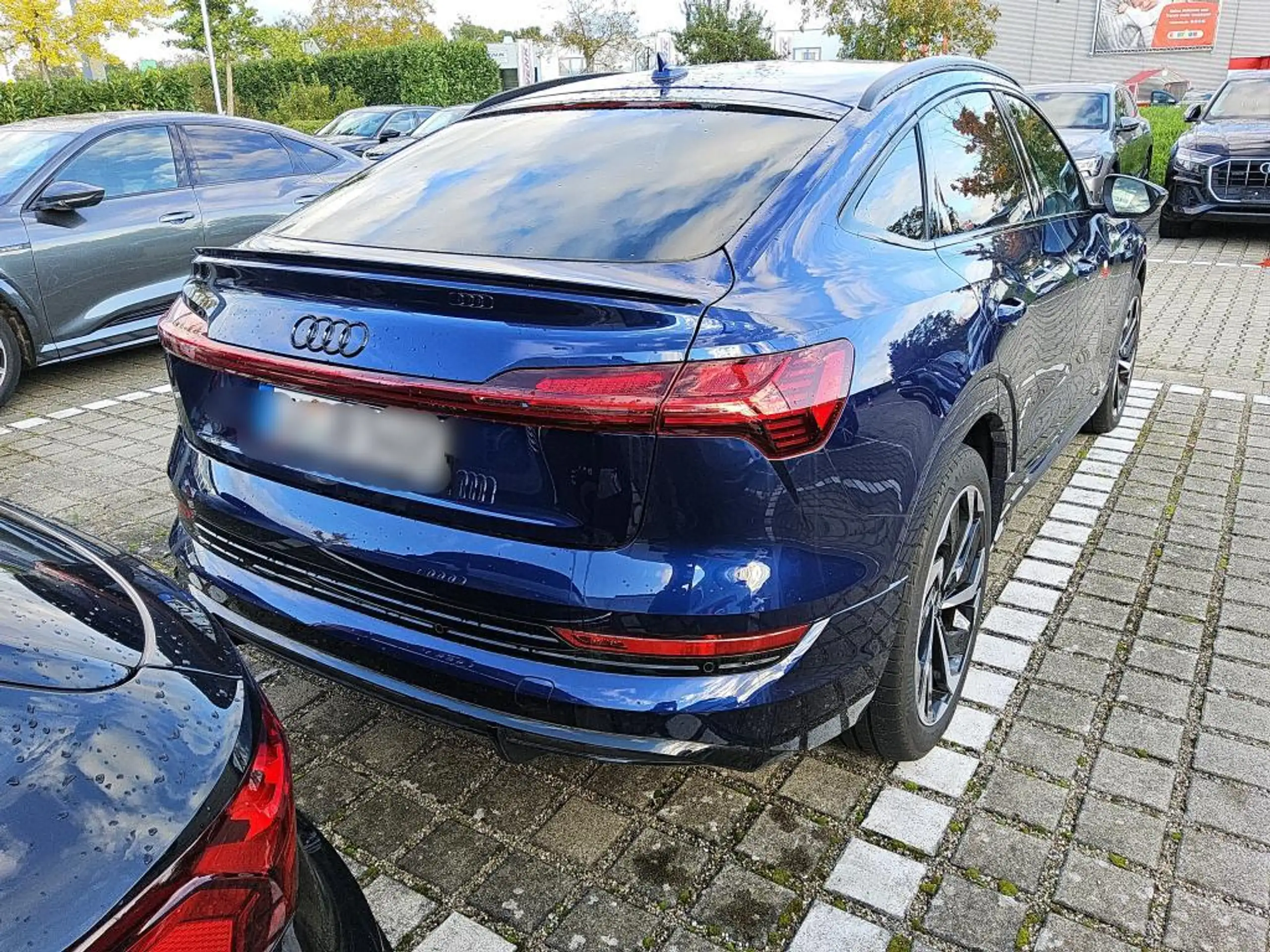 Audi - e-tron