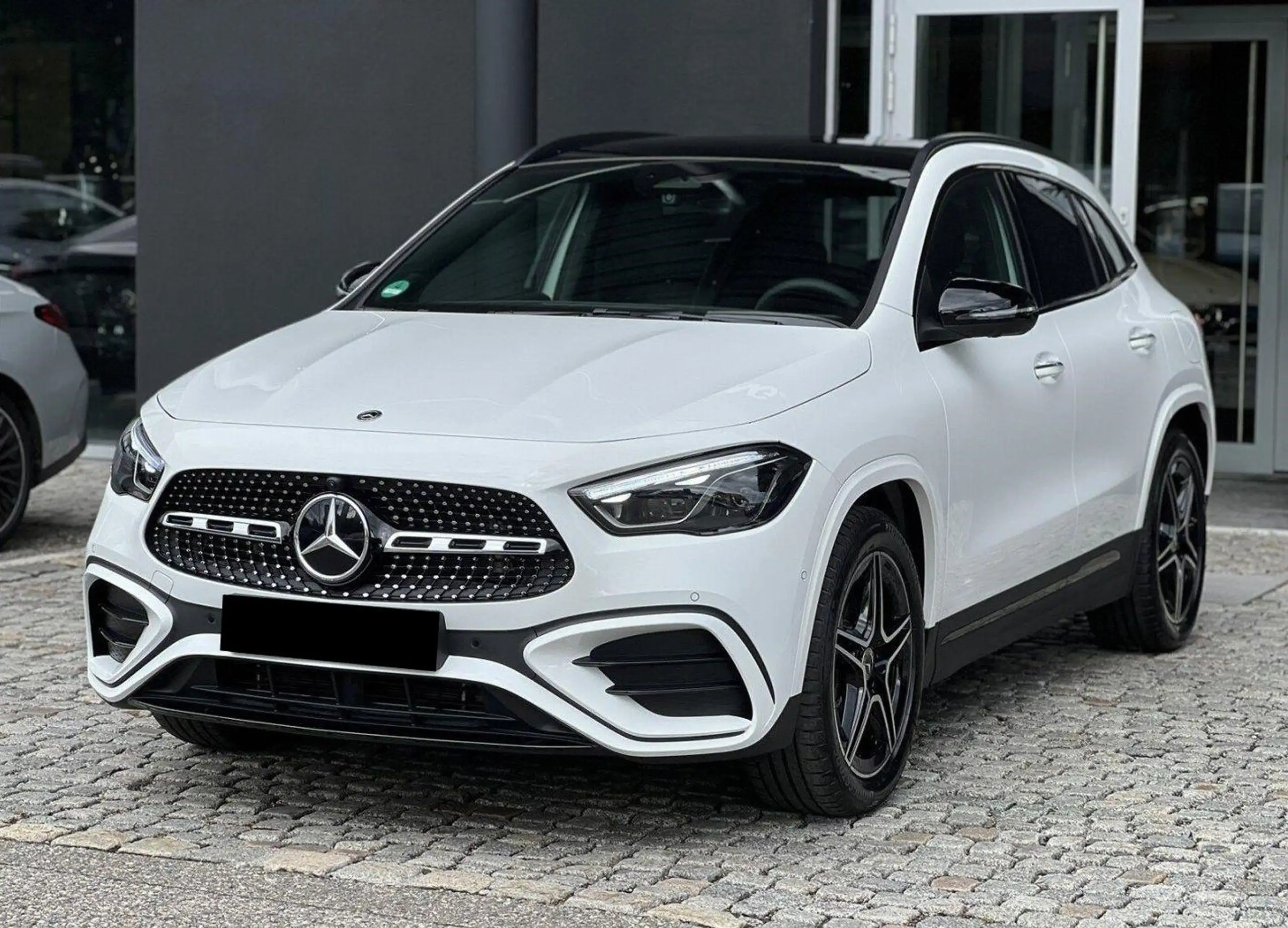 Mercedes-Benz - CLA 200