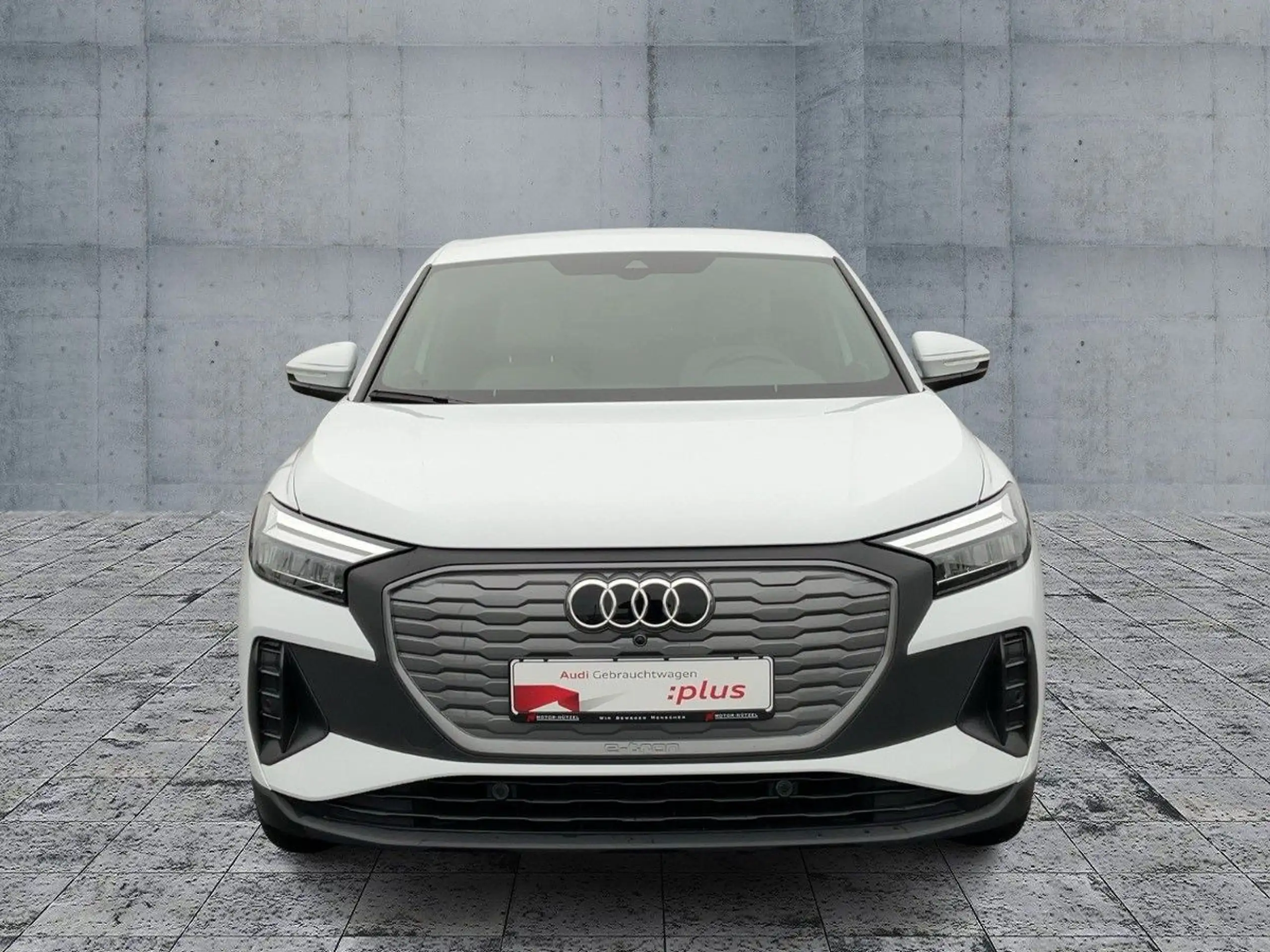 Audi - Q4 e-tron