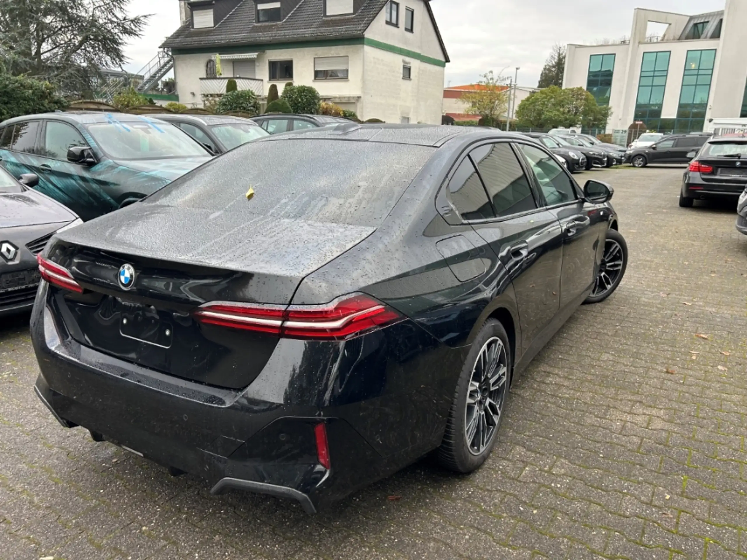 BMW - 520