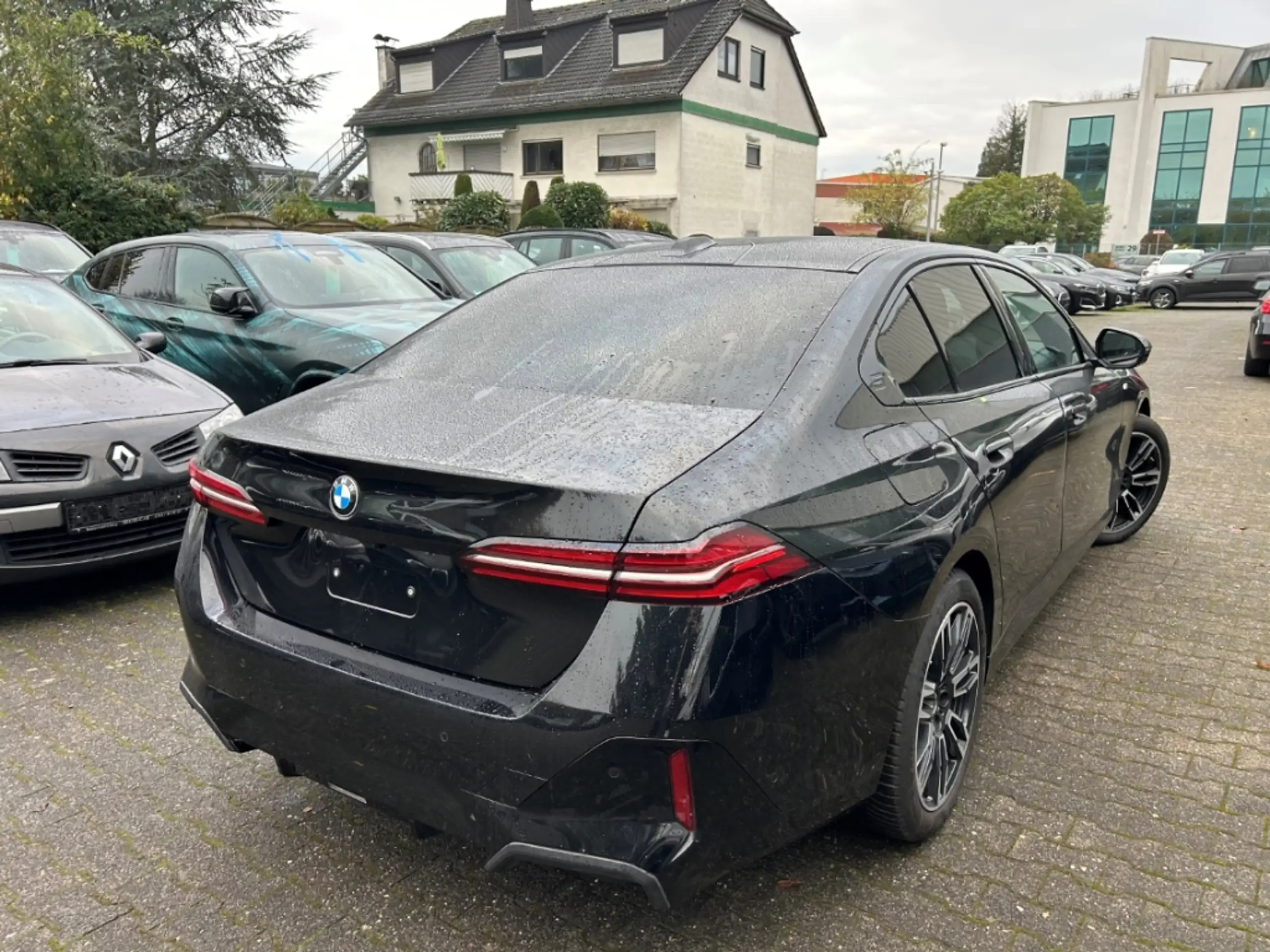 BMW - 520