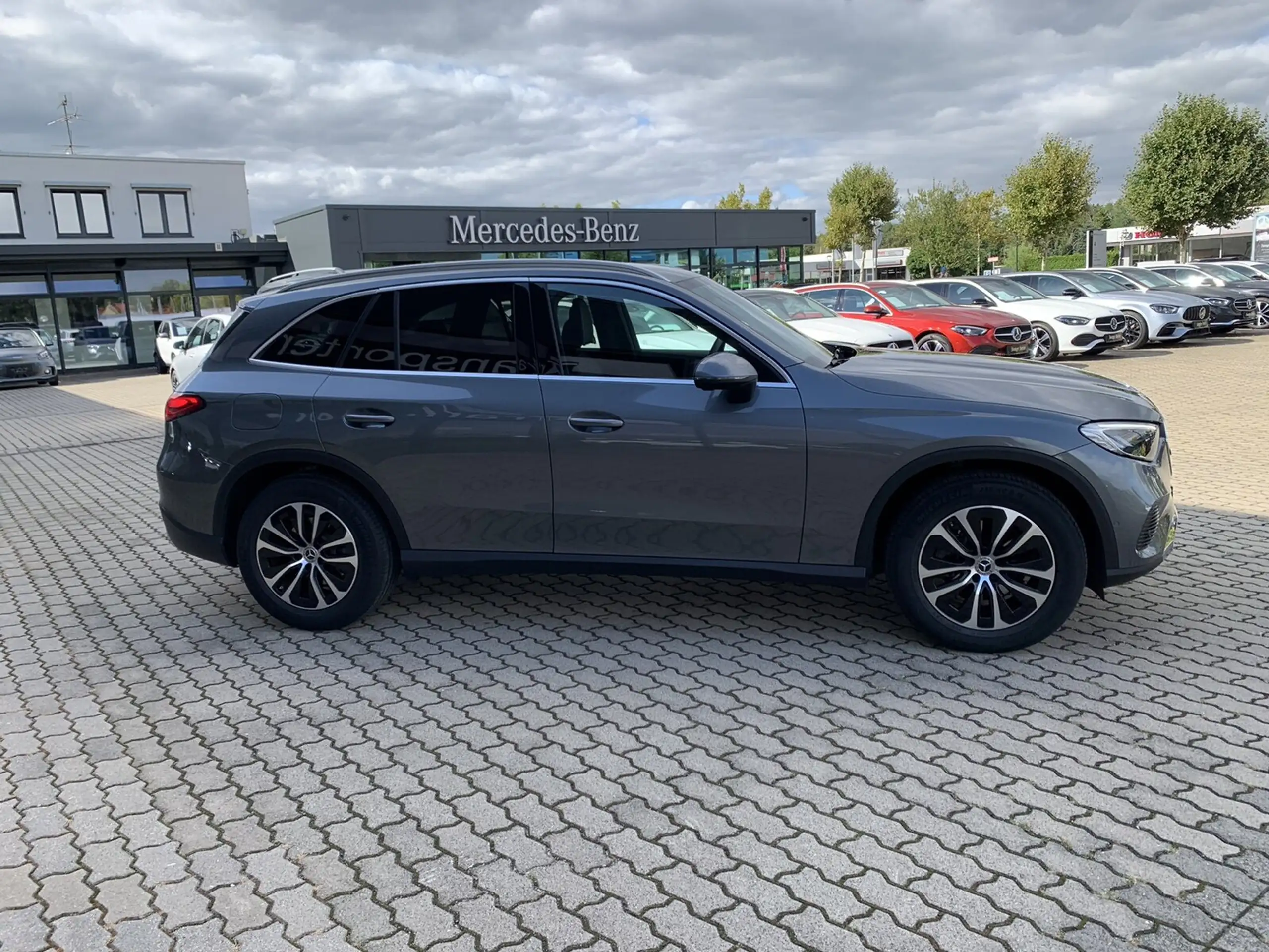 Mercedes-Benz - GLC 200