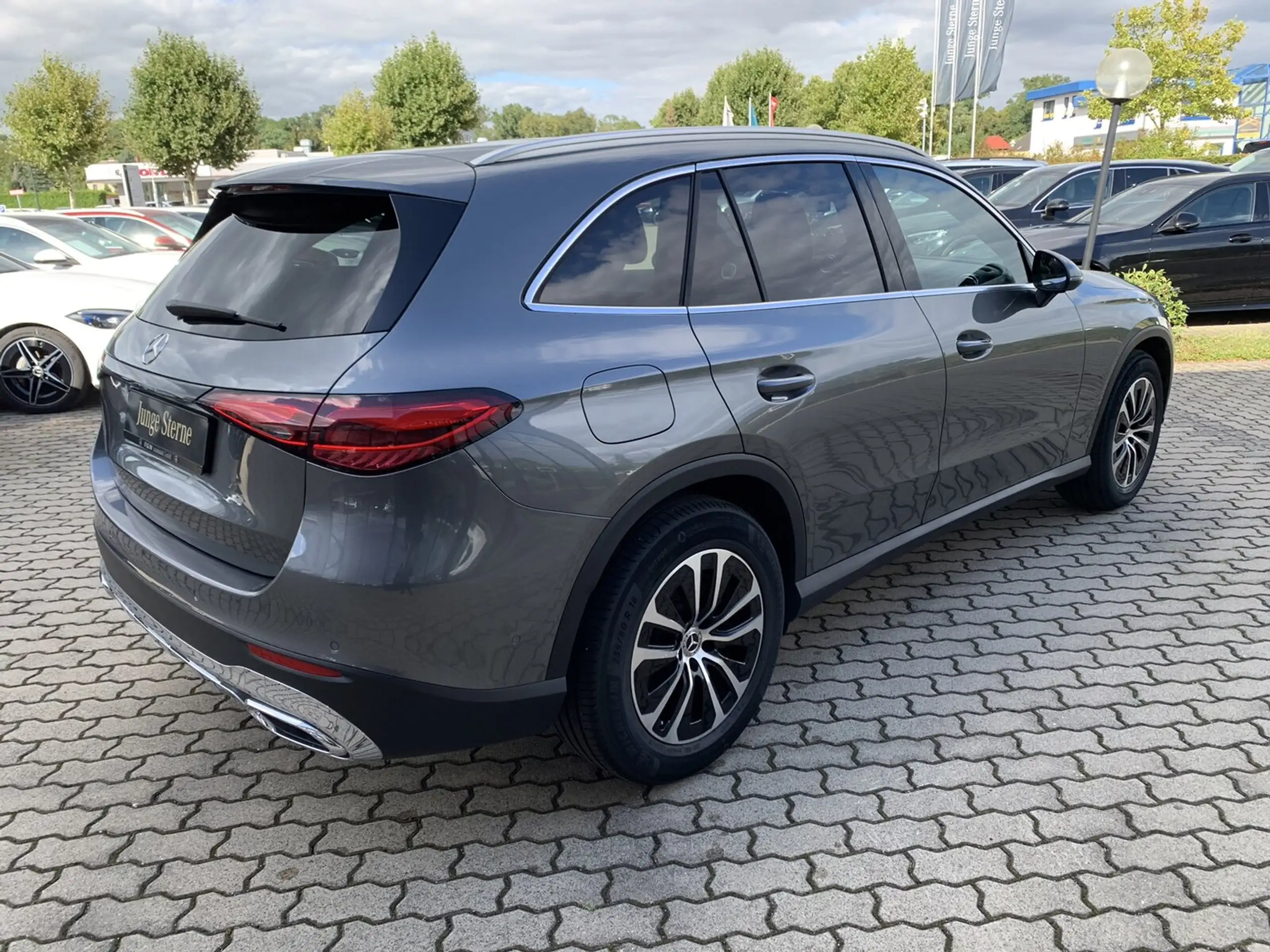 Mercedes-Benz - GLC 200