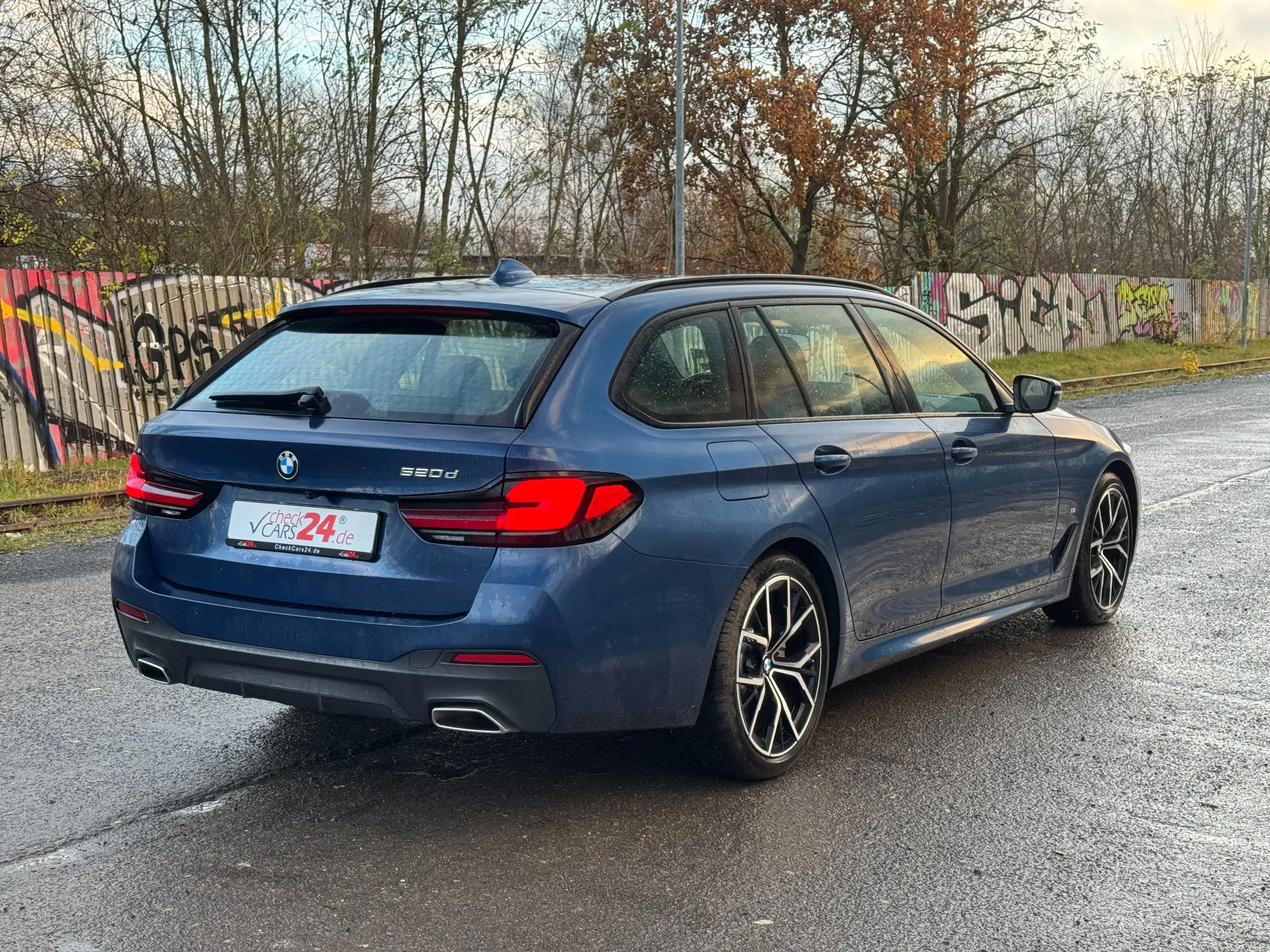 BMW - 520