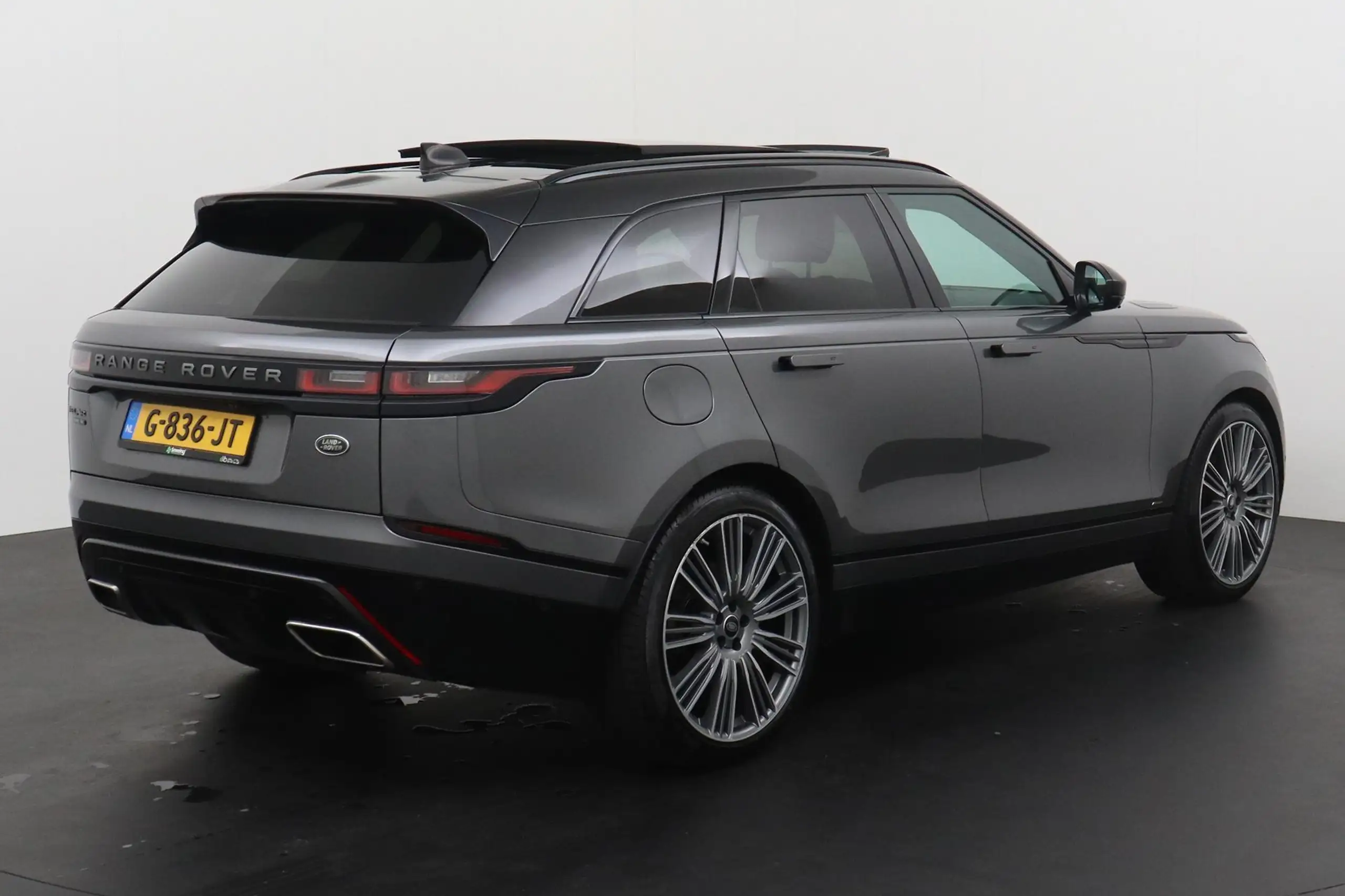 Land Rover - Range Rover Velar