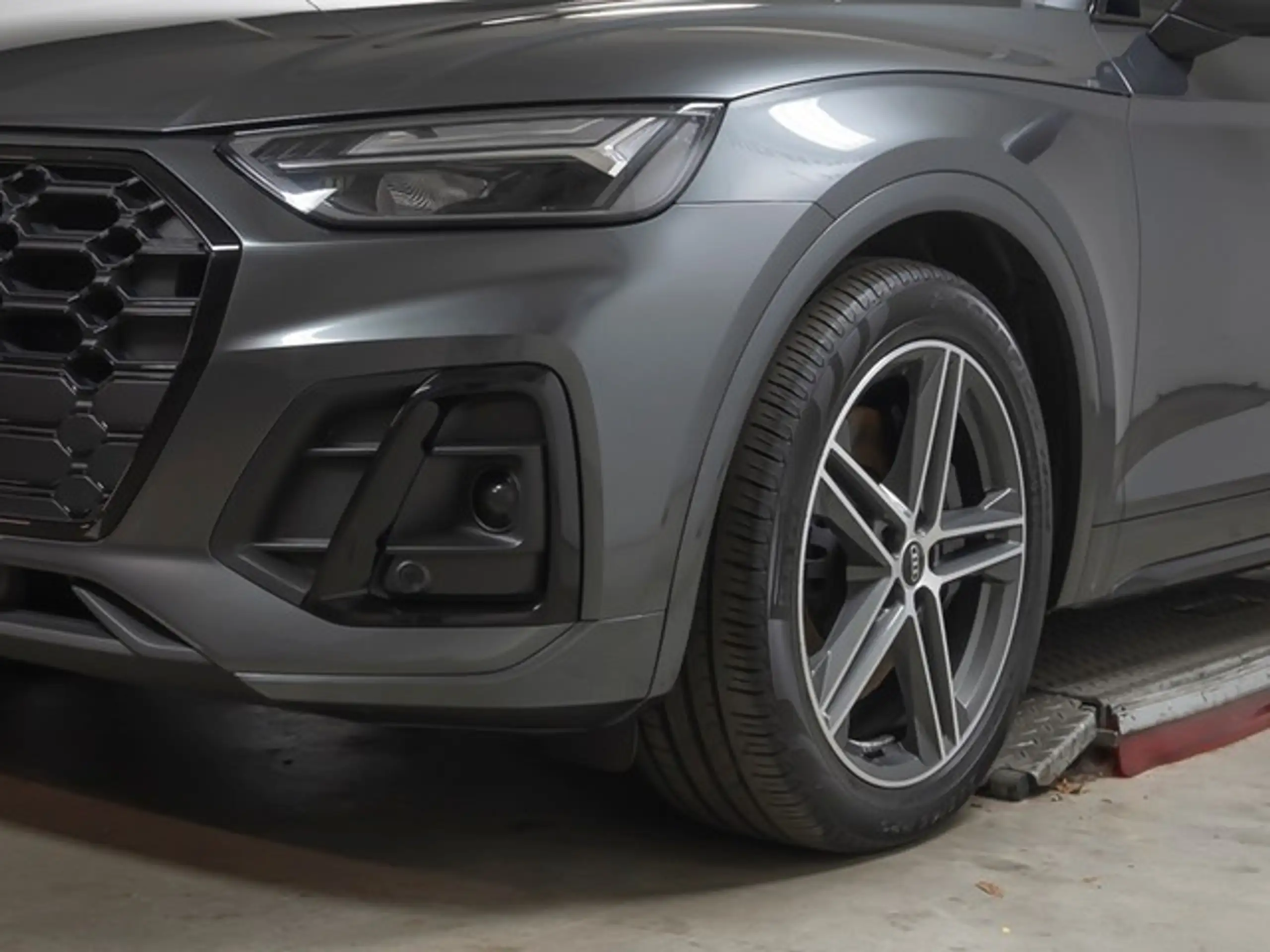 Audi - SQ5