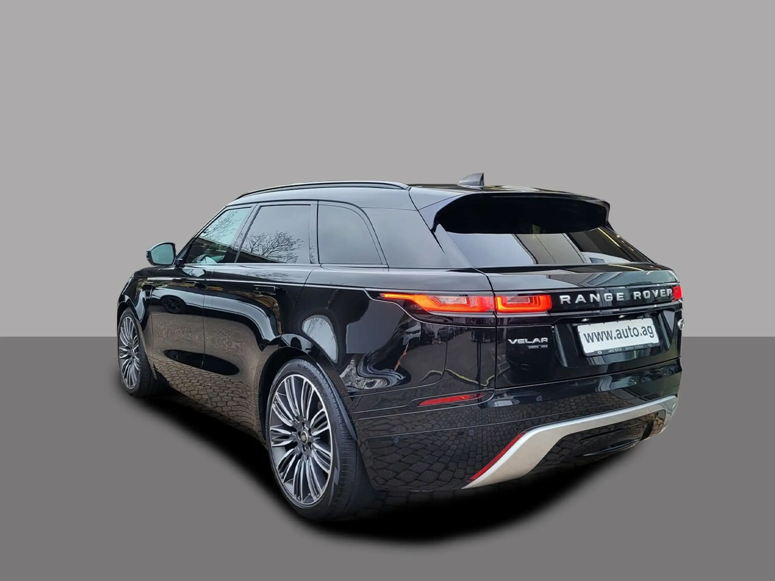 Land Rover - Range Rover Velar