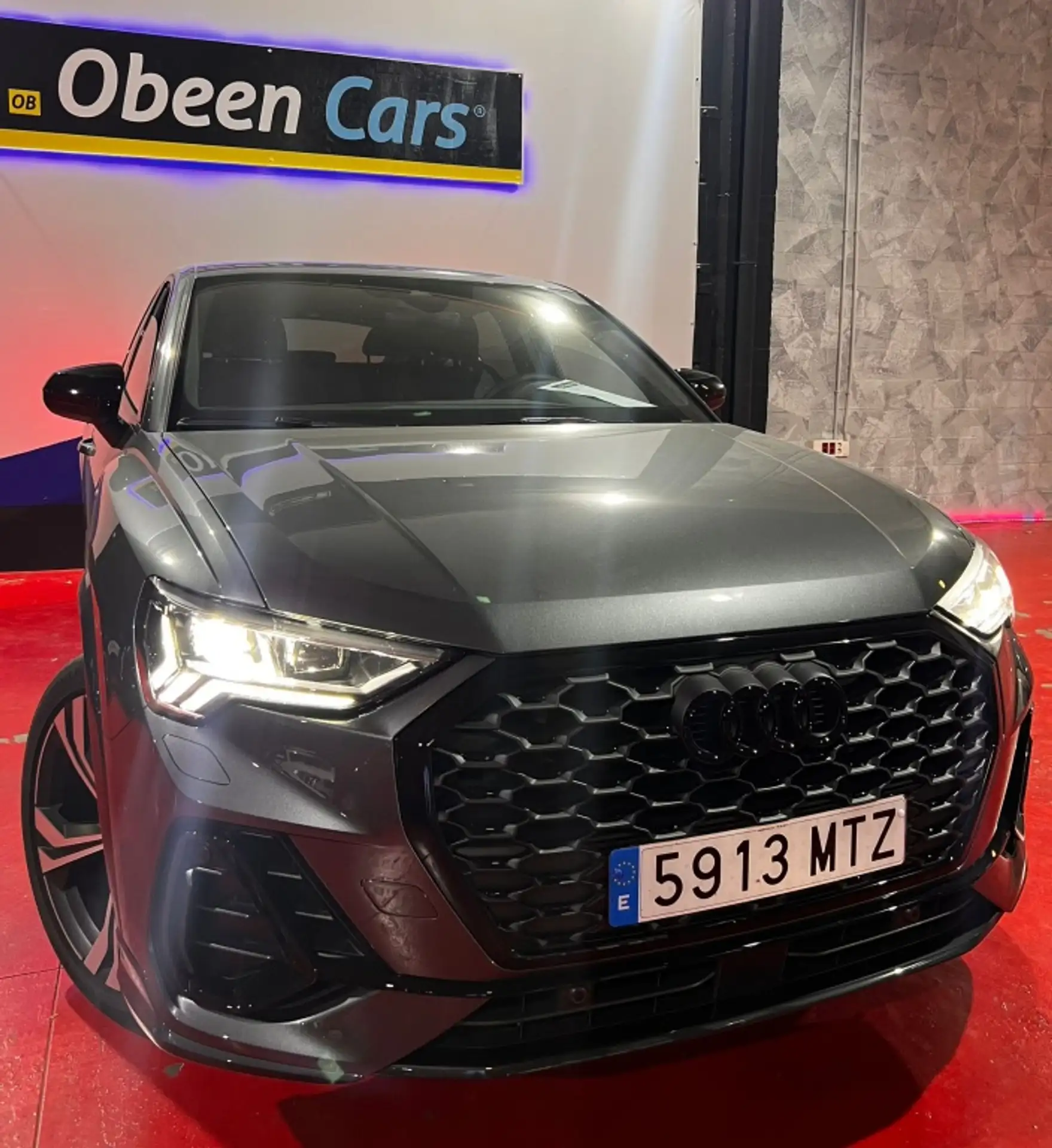 Audi - Q3